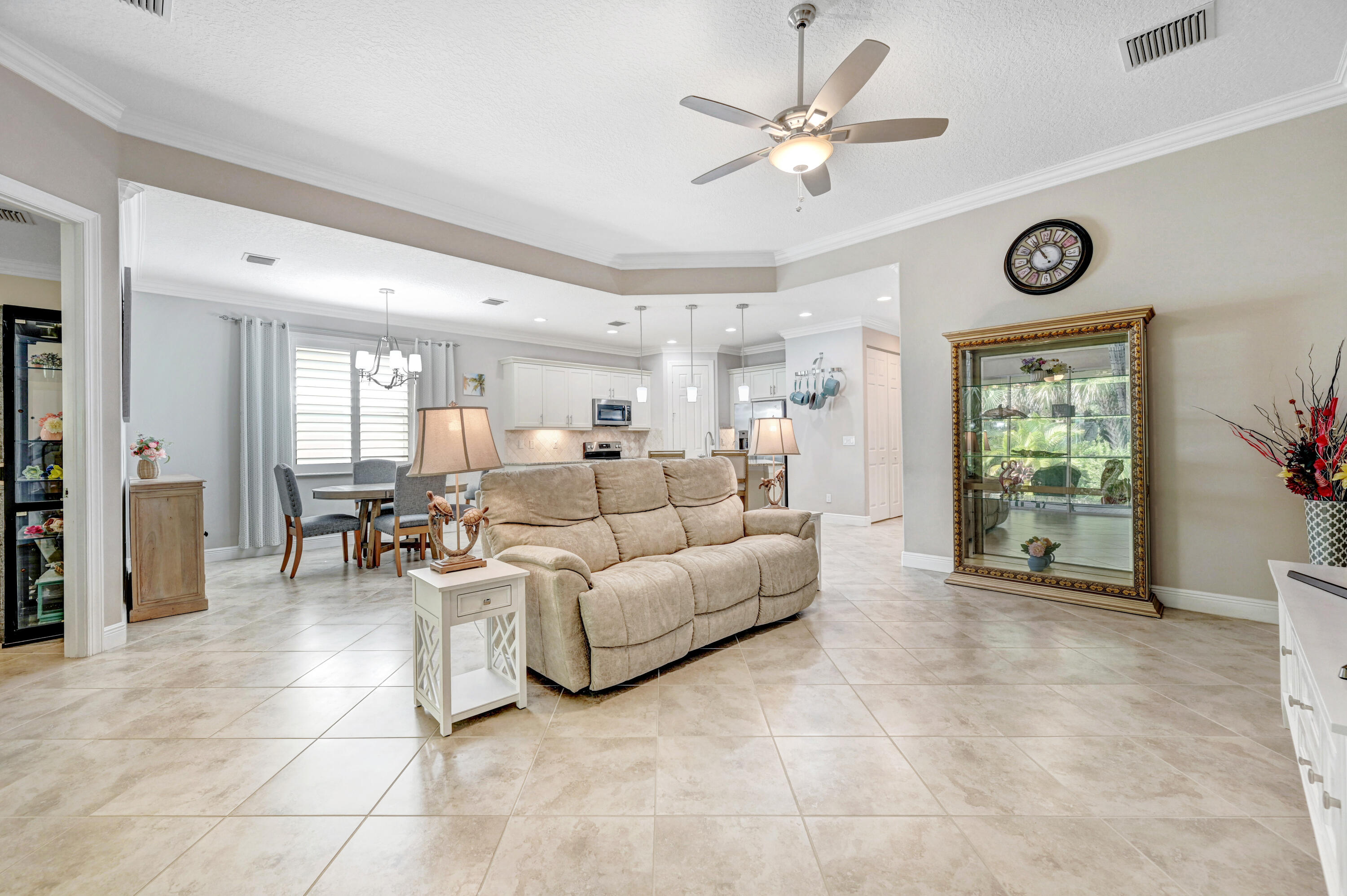 7462 White Oak Lane