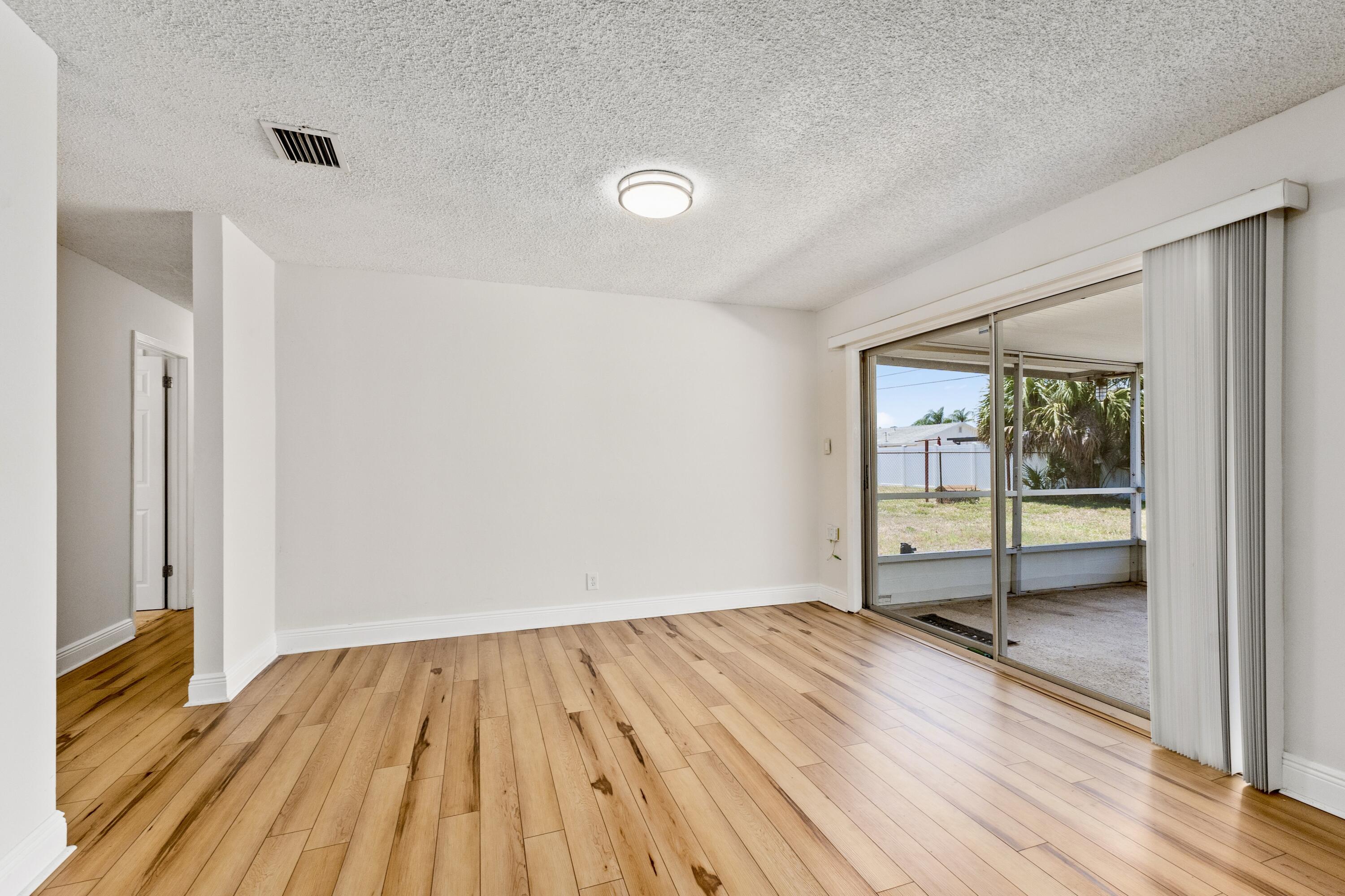 4317 Applecrest Drive