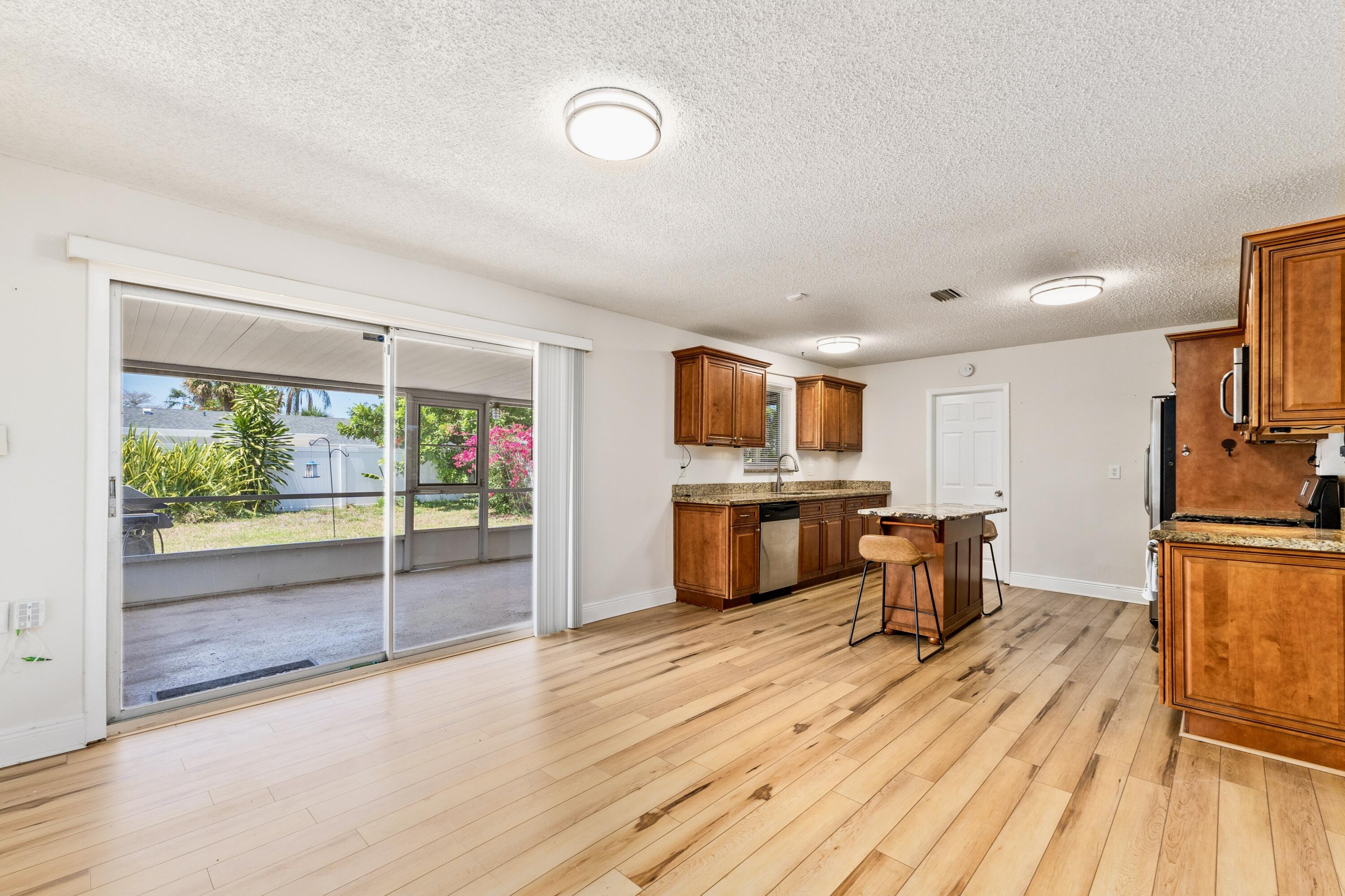 4317 Applecrest Drive