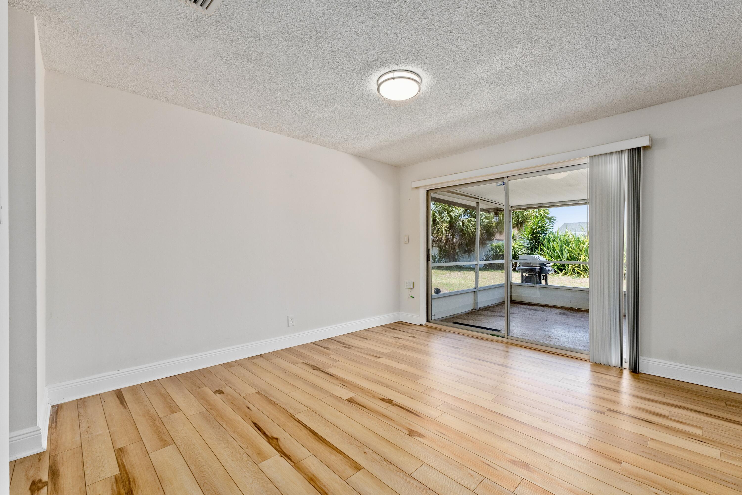 4317 Applecrest Drive