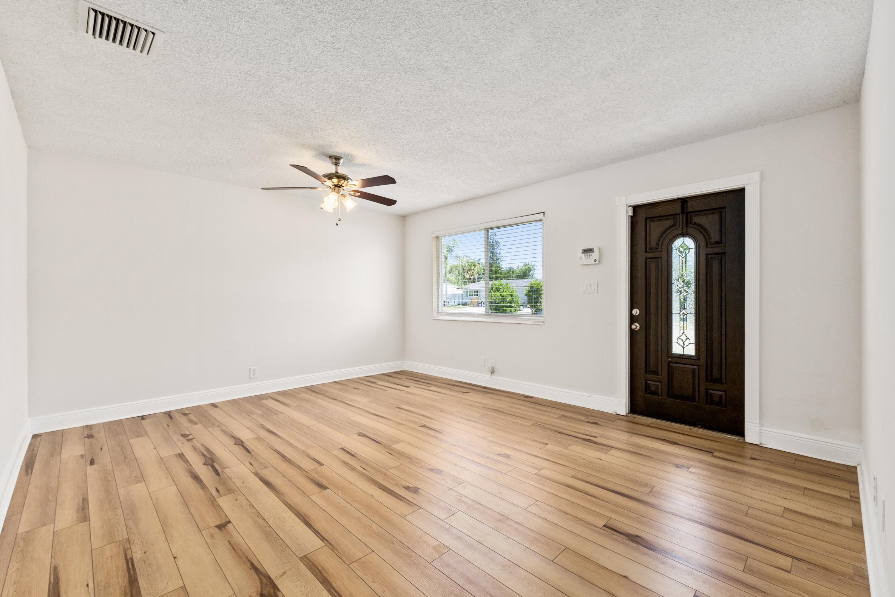 4317 Applecrest Drive