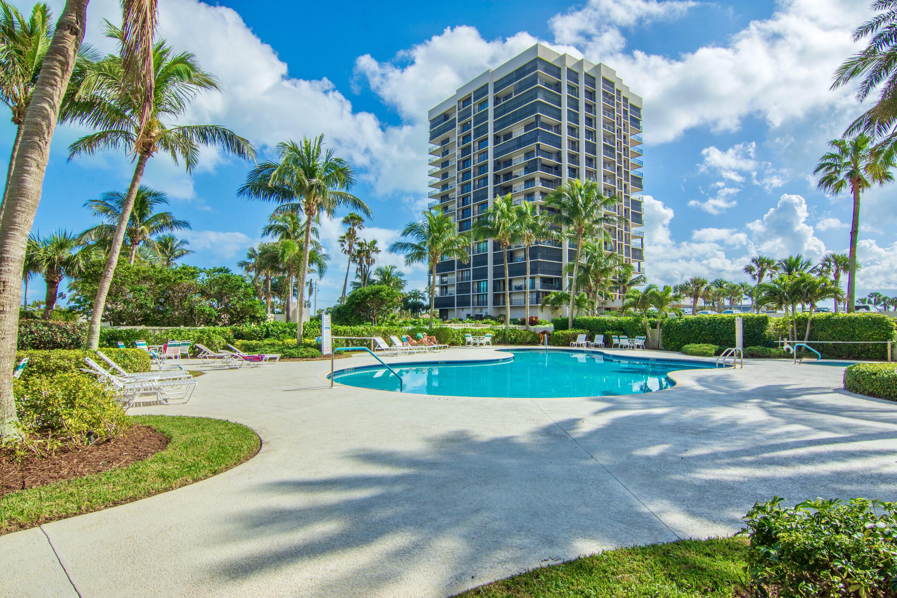 5049 N Hwy A1A 805