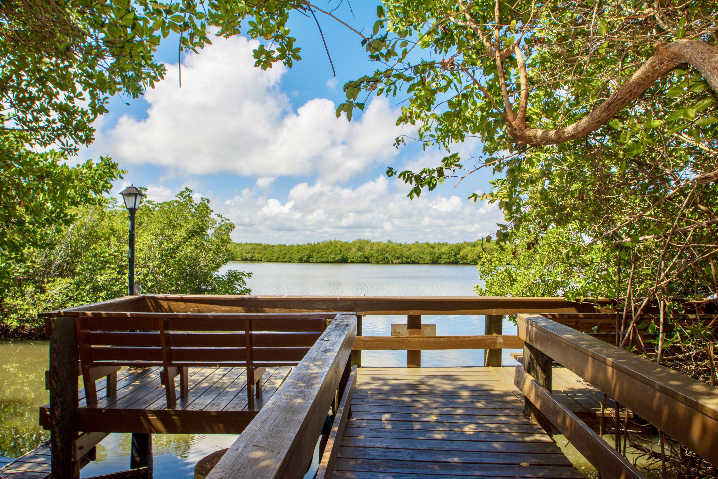 5049 N Hwy A1A 805