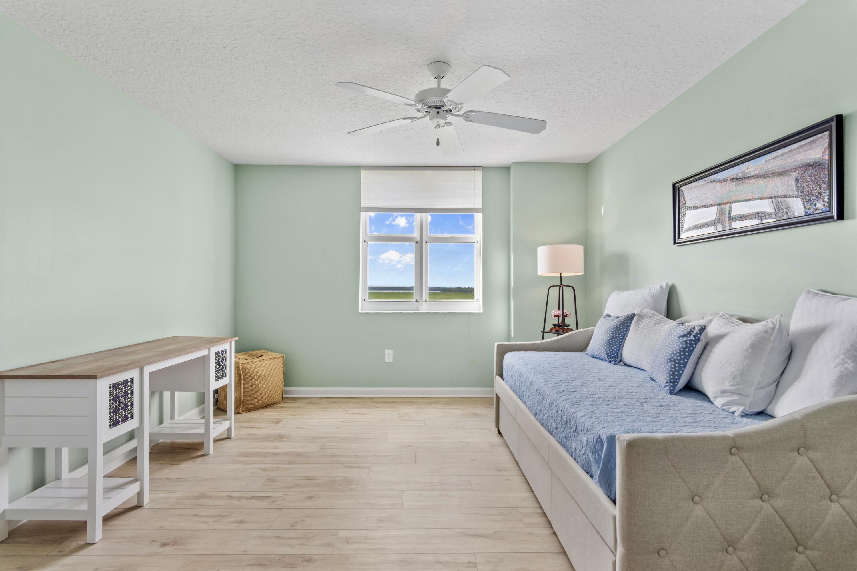 5049 N Hwy A1A 805