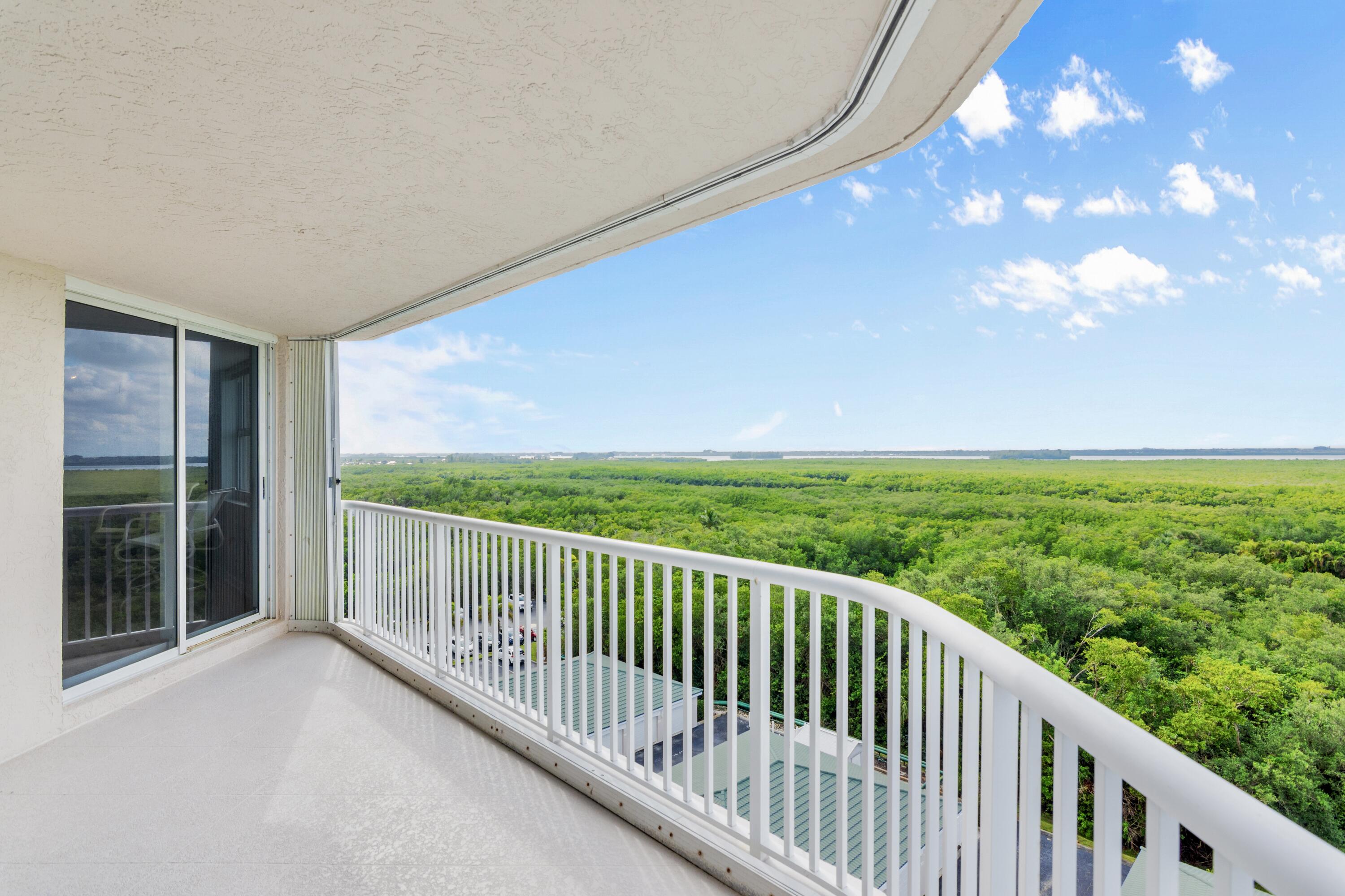 5049 N Hwy A1A 805