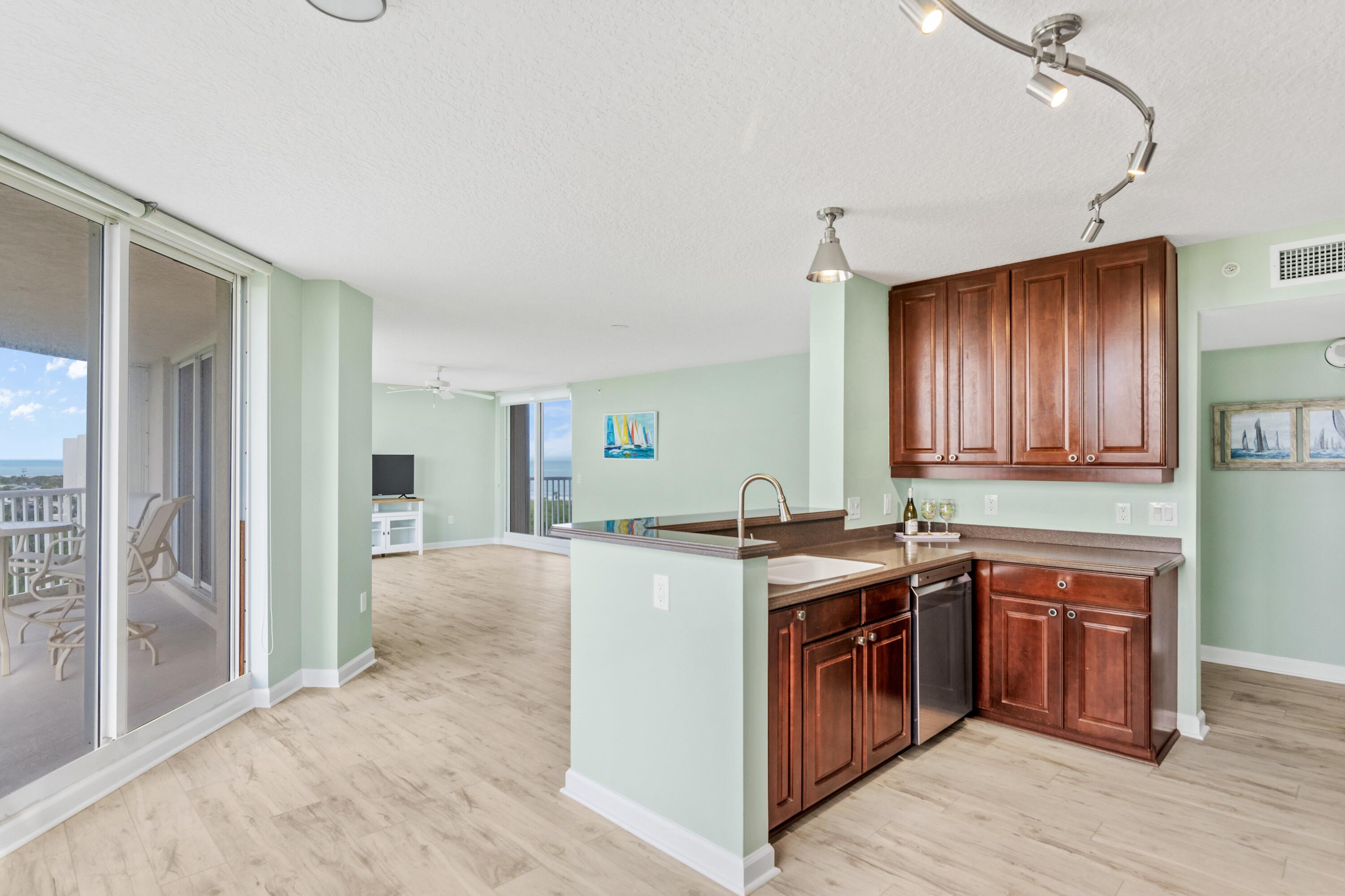 5049 N Hwy A1A 805
