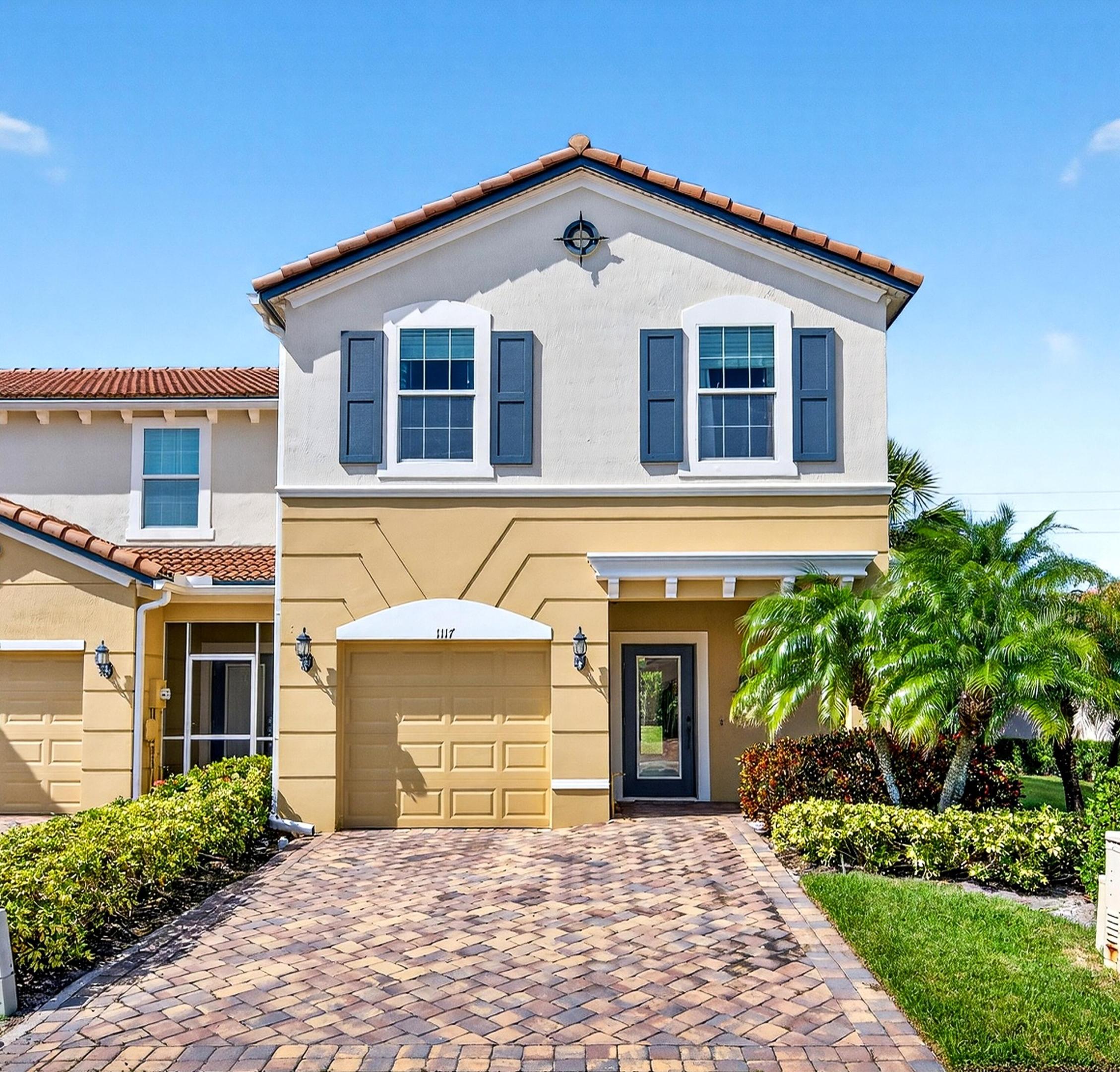 1117 Normandie Way