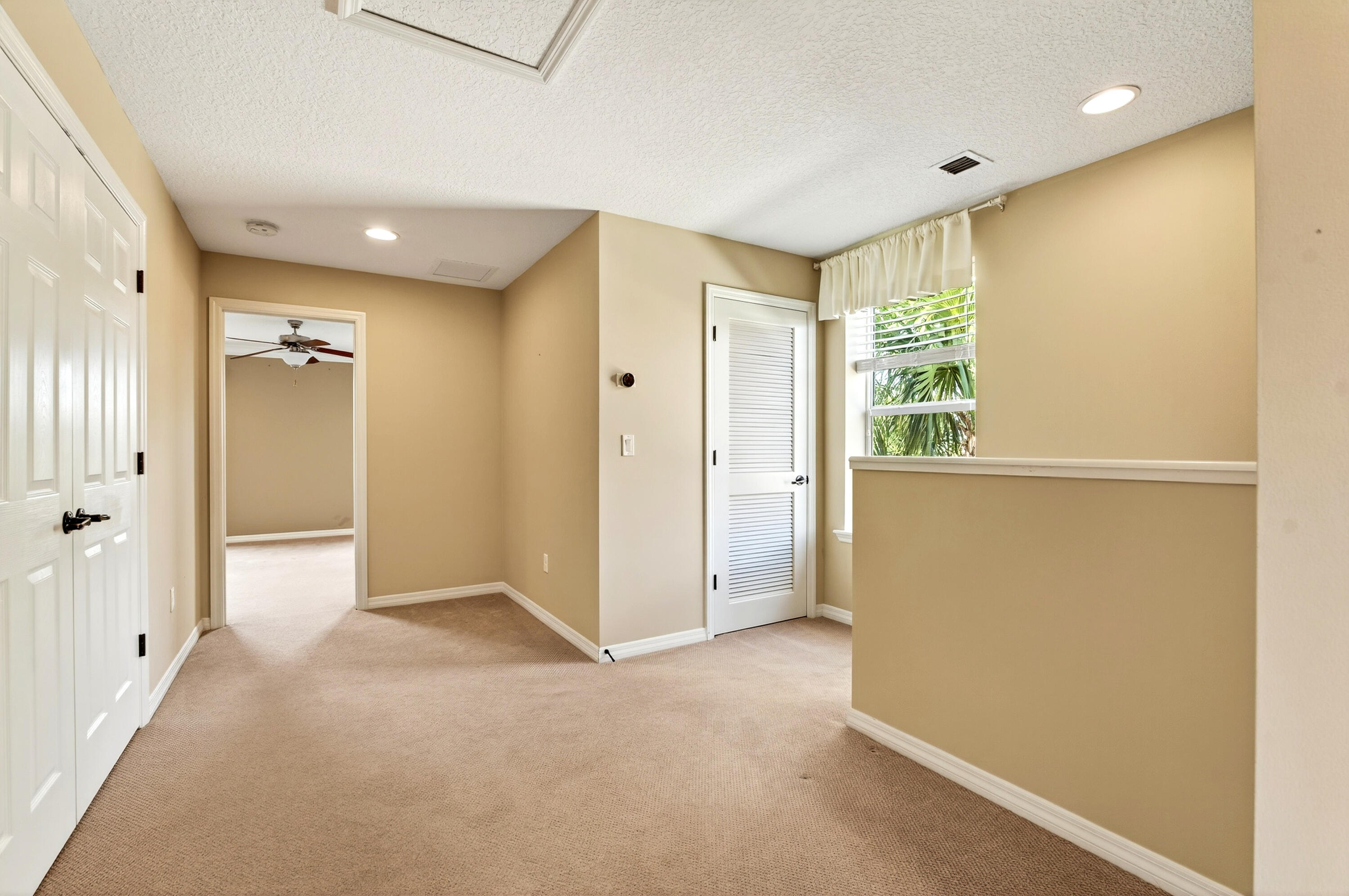 1117 Normandie Way