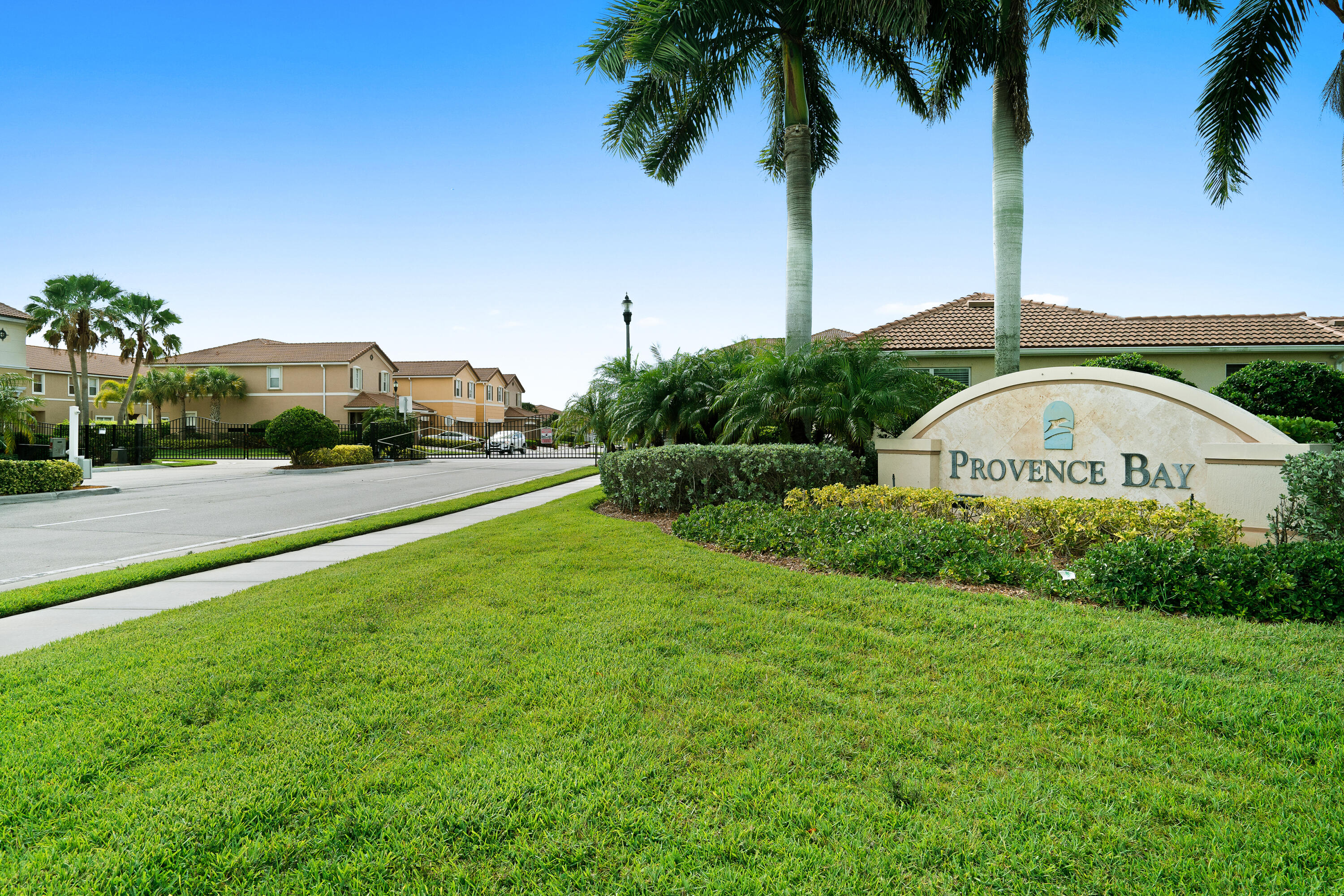 1117 Normandie Way
