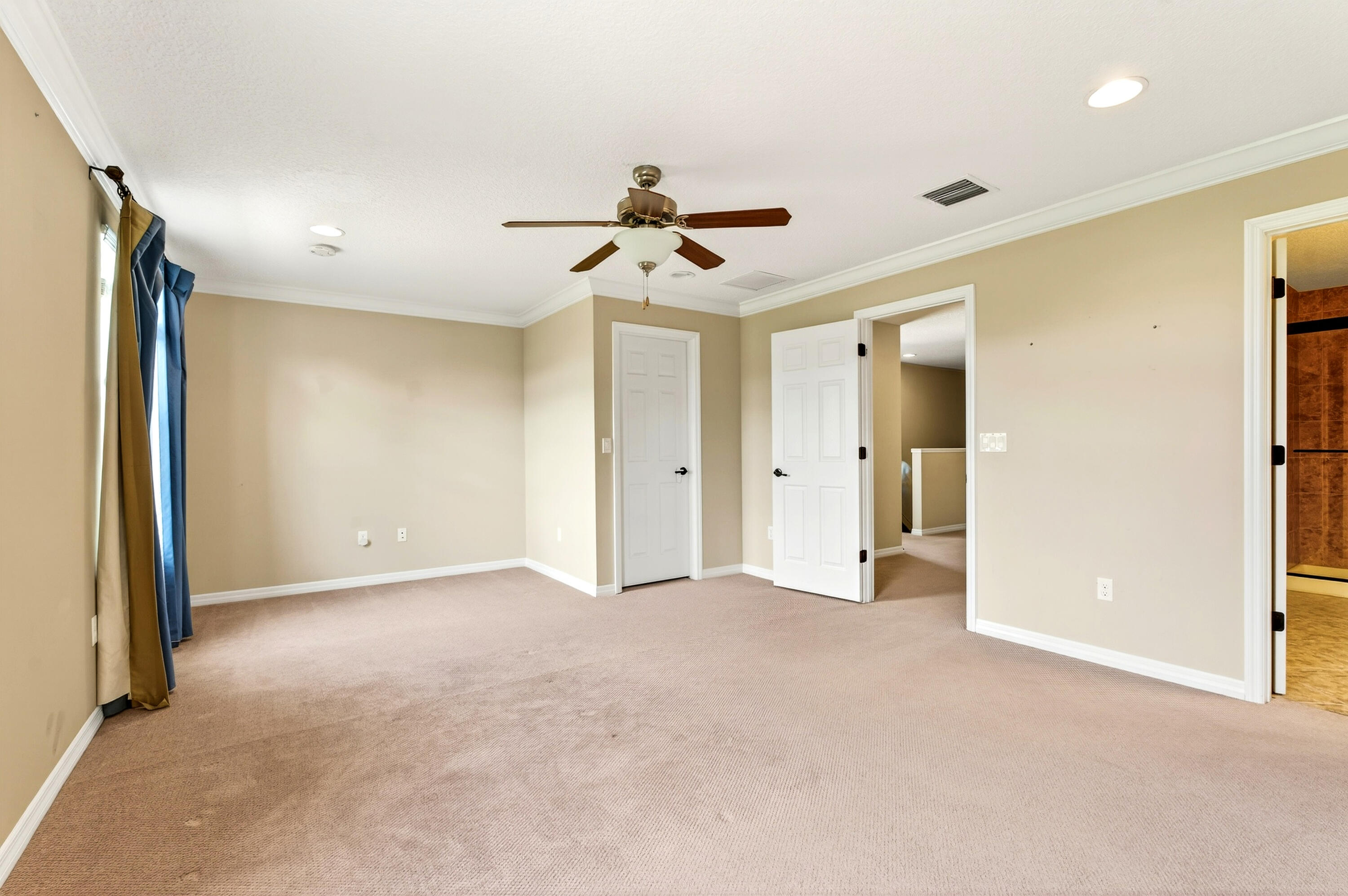 1117 Normandie Way