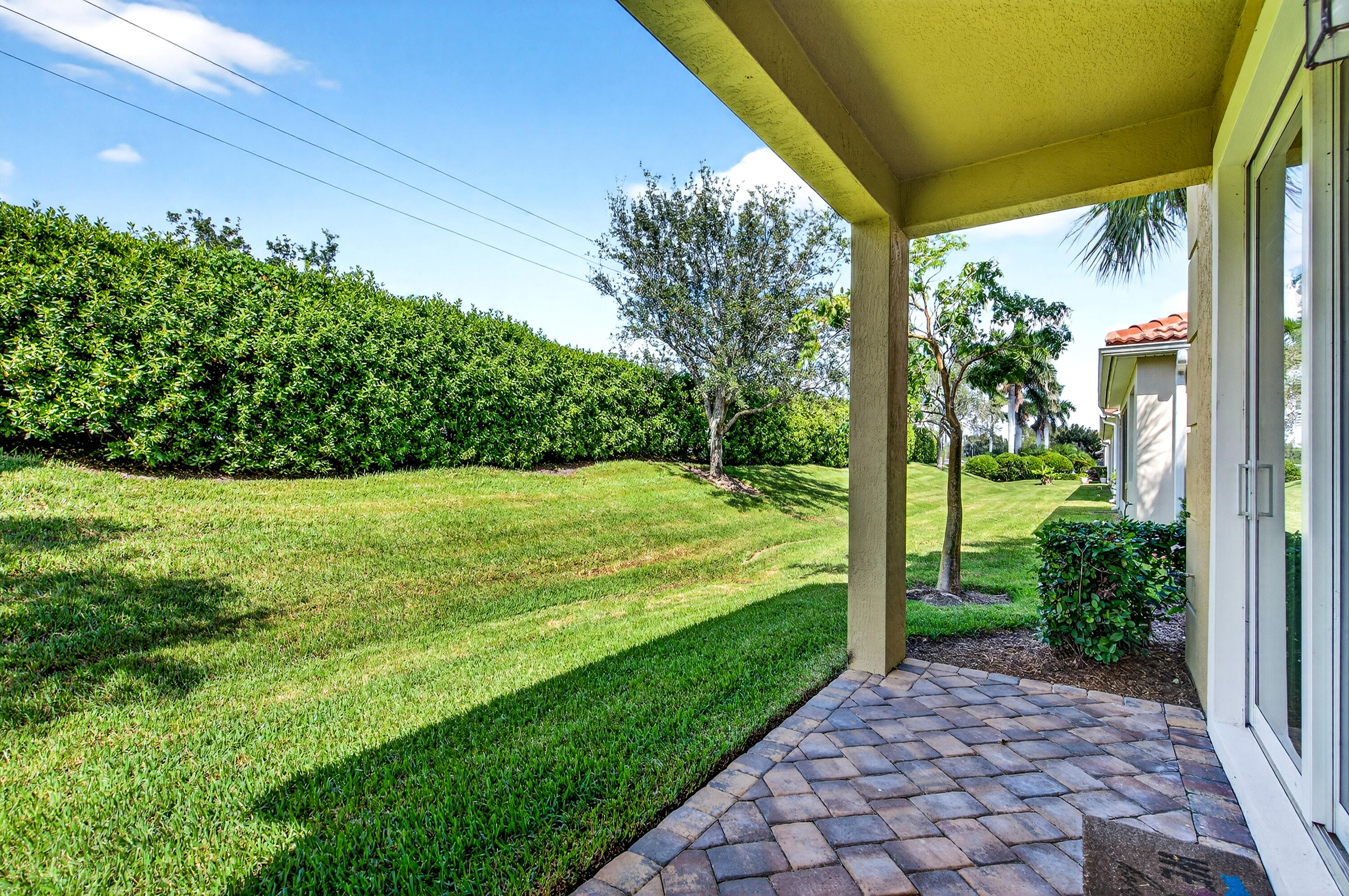 1117 Normandie Way