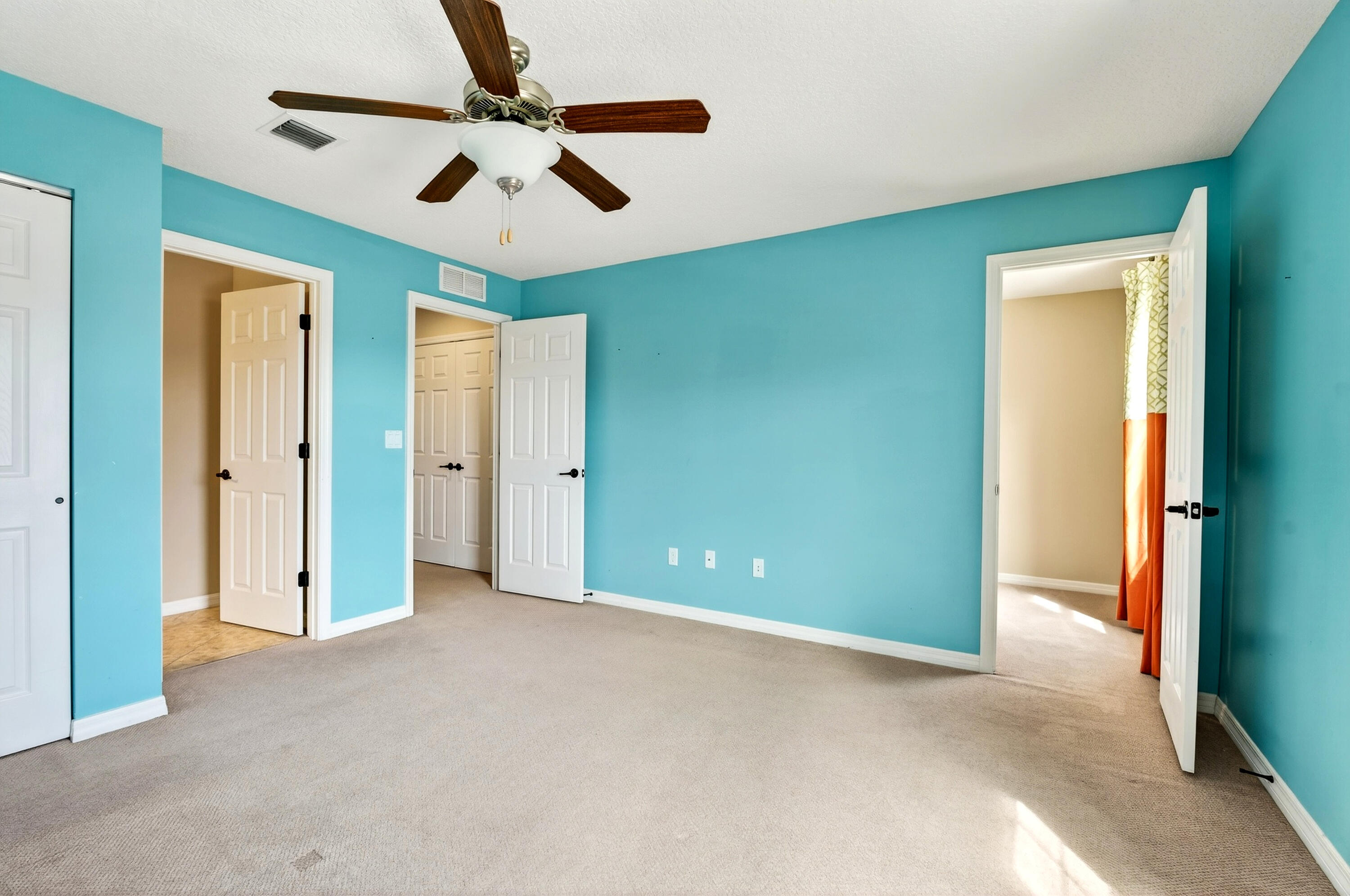 1117 Normandie Way