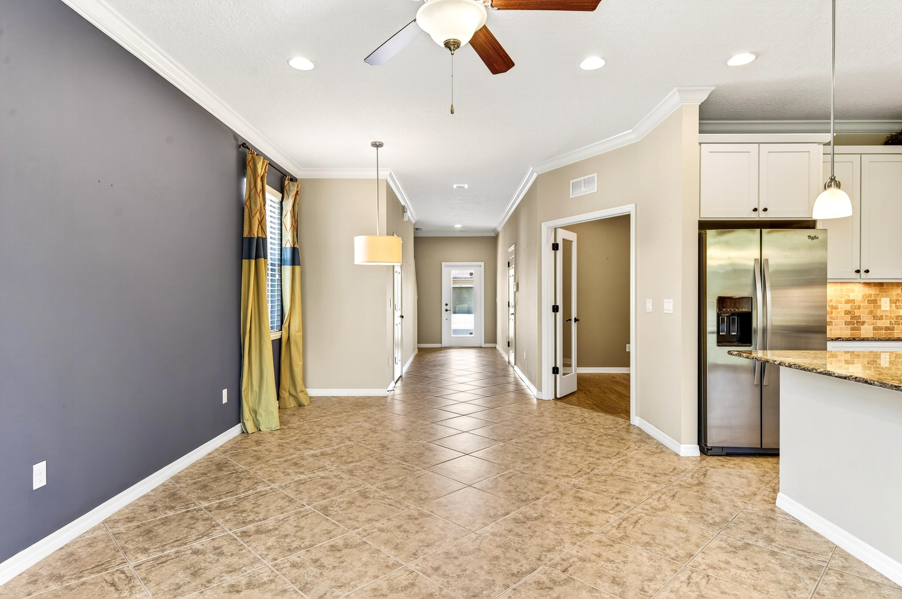 1117 Normandie Way