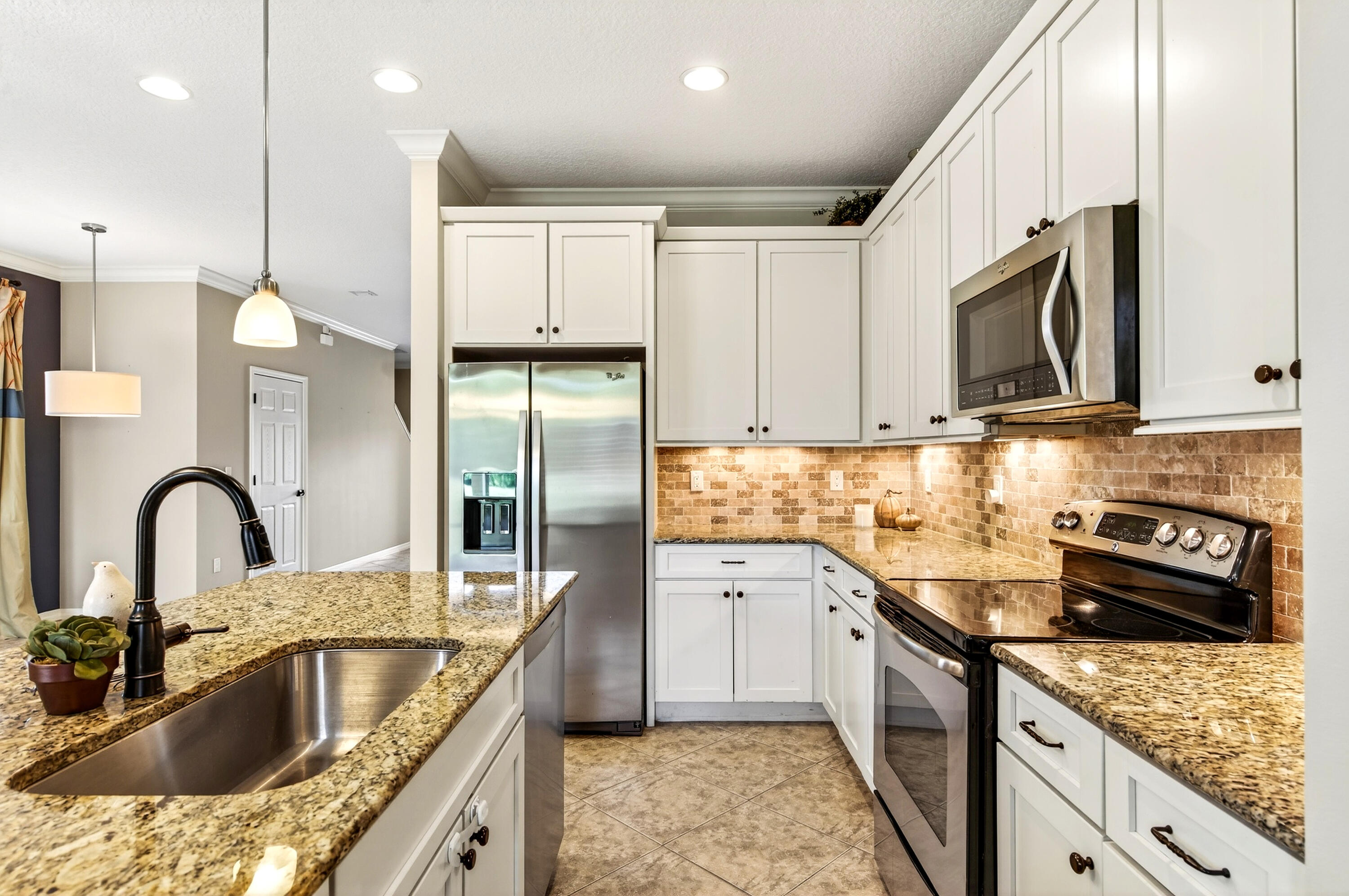 1117 Normandie Way