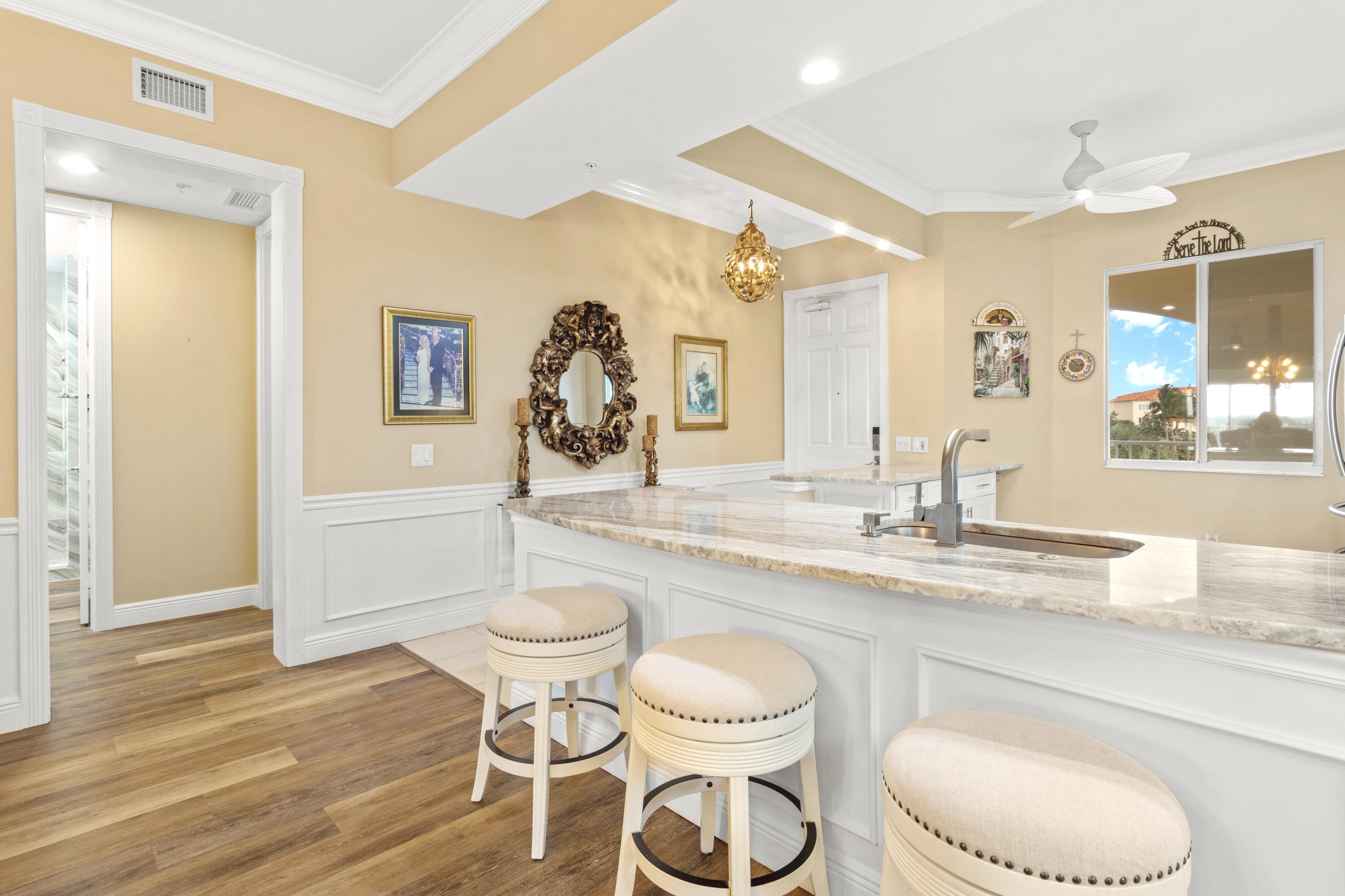 33 Harbour Isle Drive W 306, Fort Pierce Unit: 306