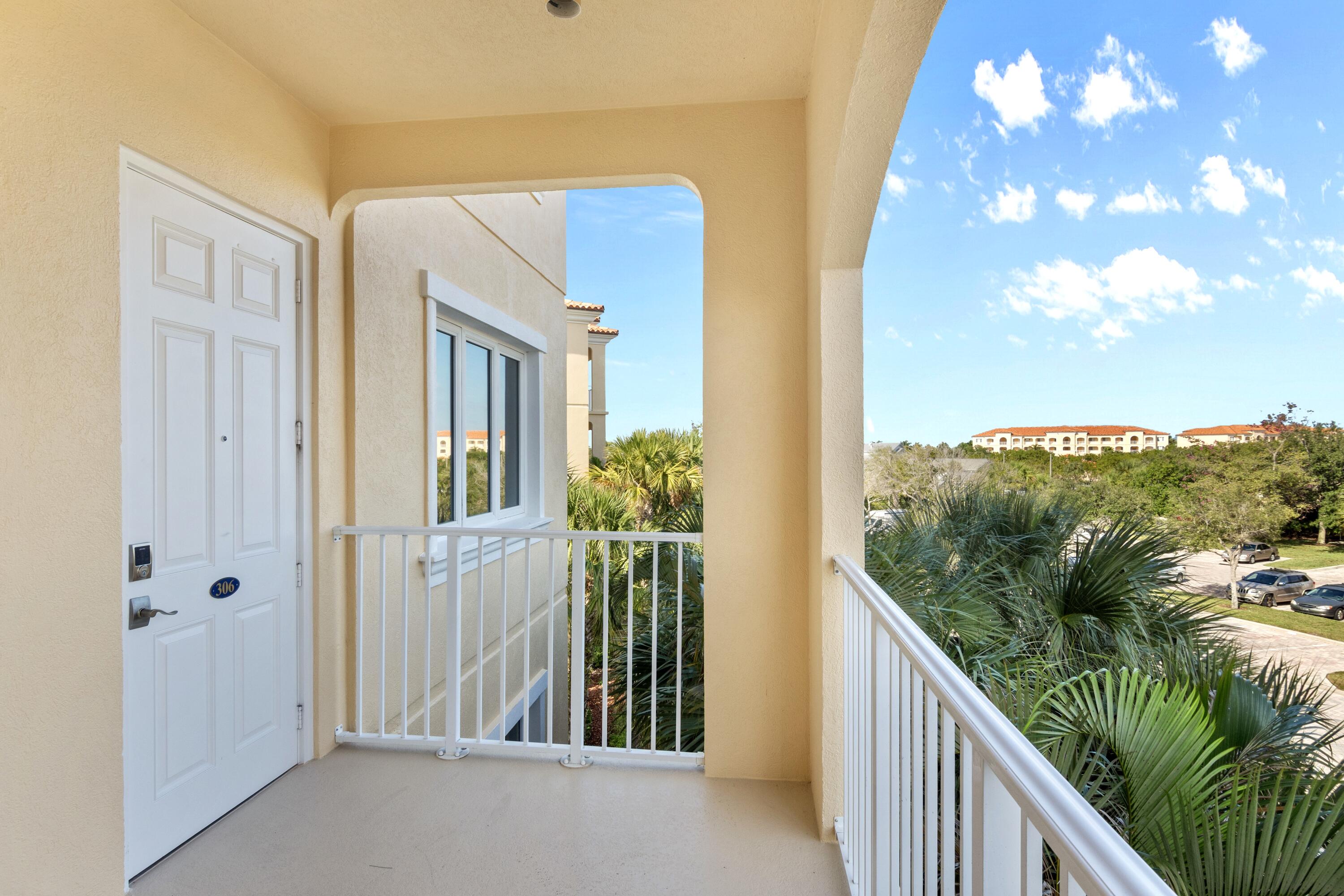 33 Harbour Isle Drive W 306, Fort Pierce Unit: 306