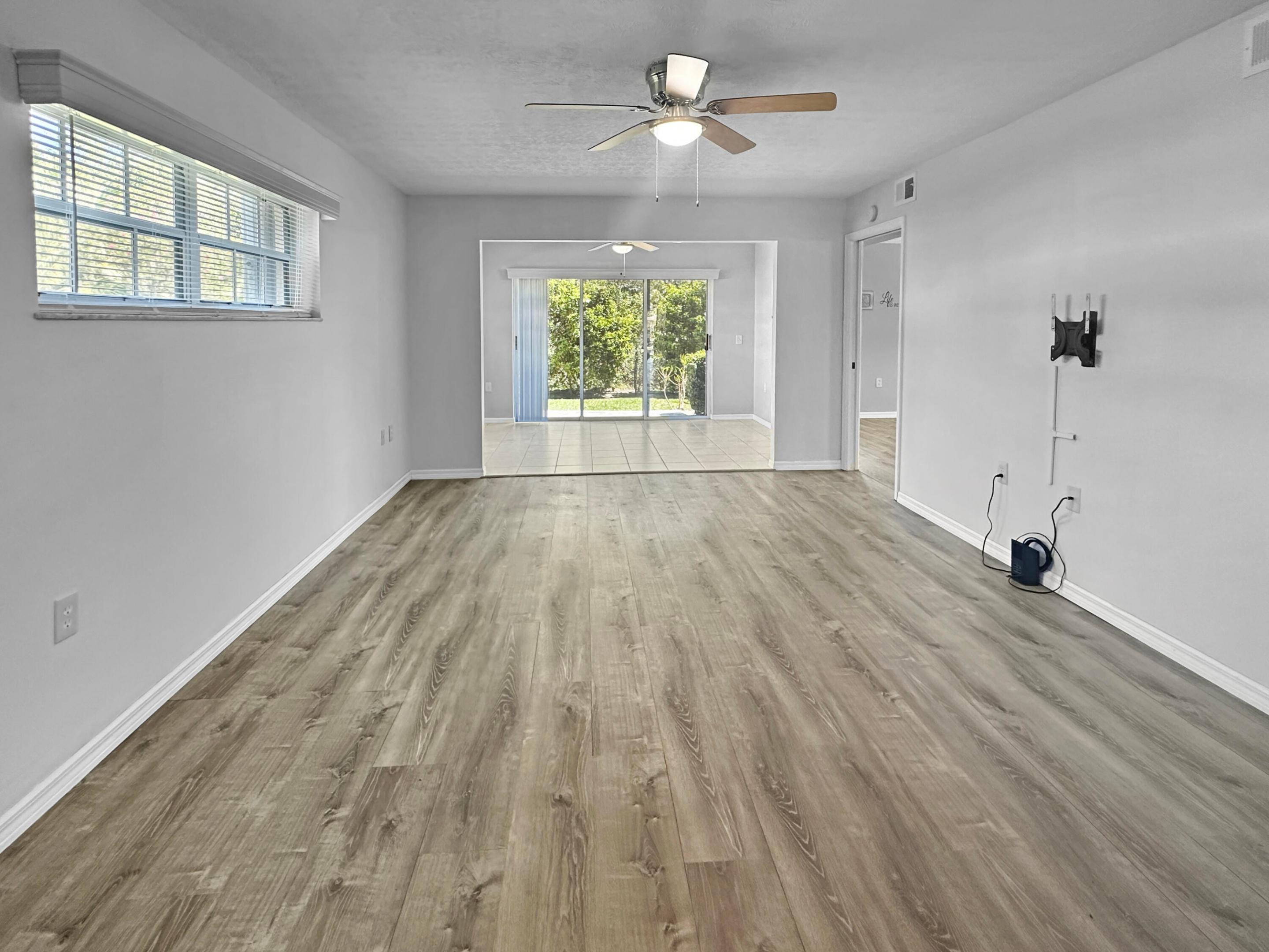 720 Lake Orchid Circle 102