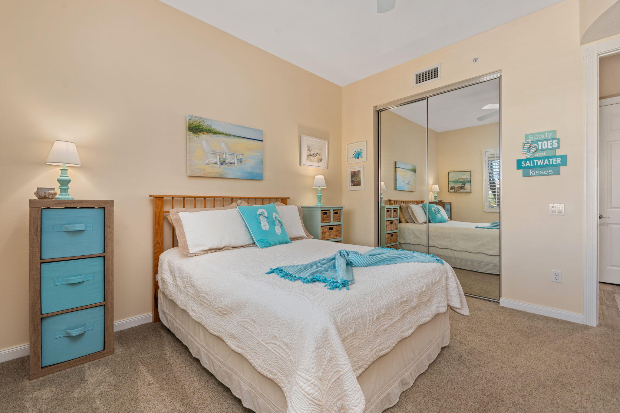 27 Harbour Isle Drive W 203