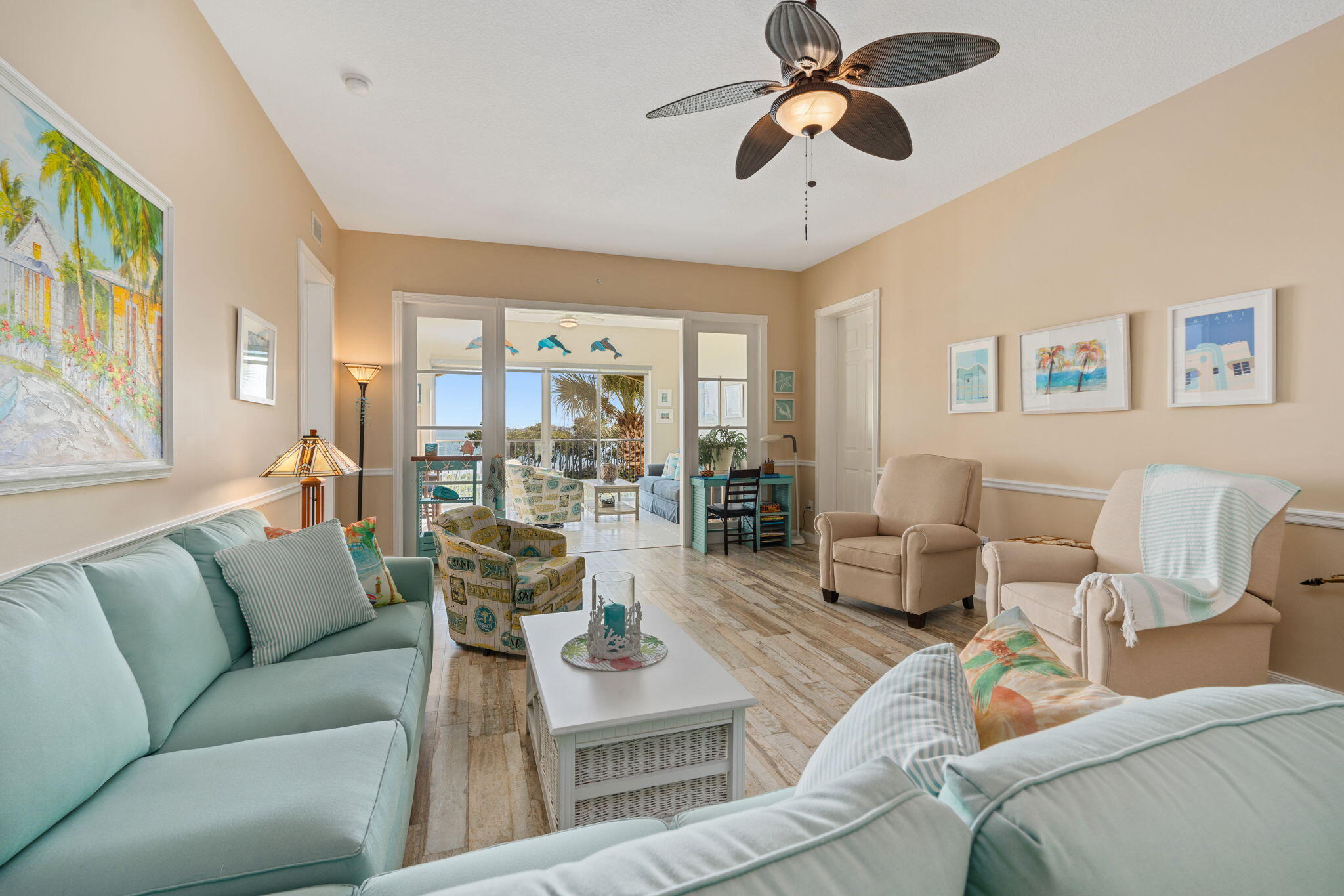 27 Harbour Isle Drive W 203