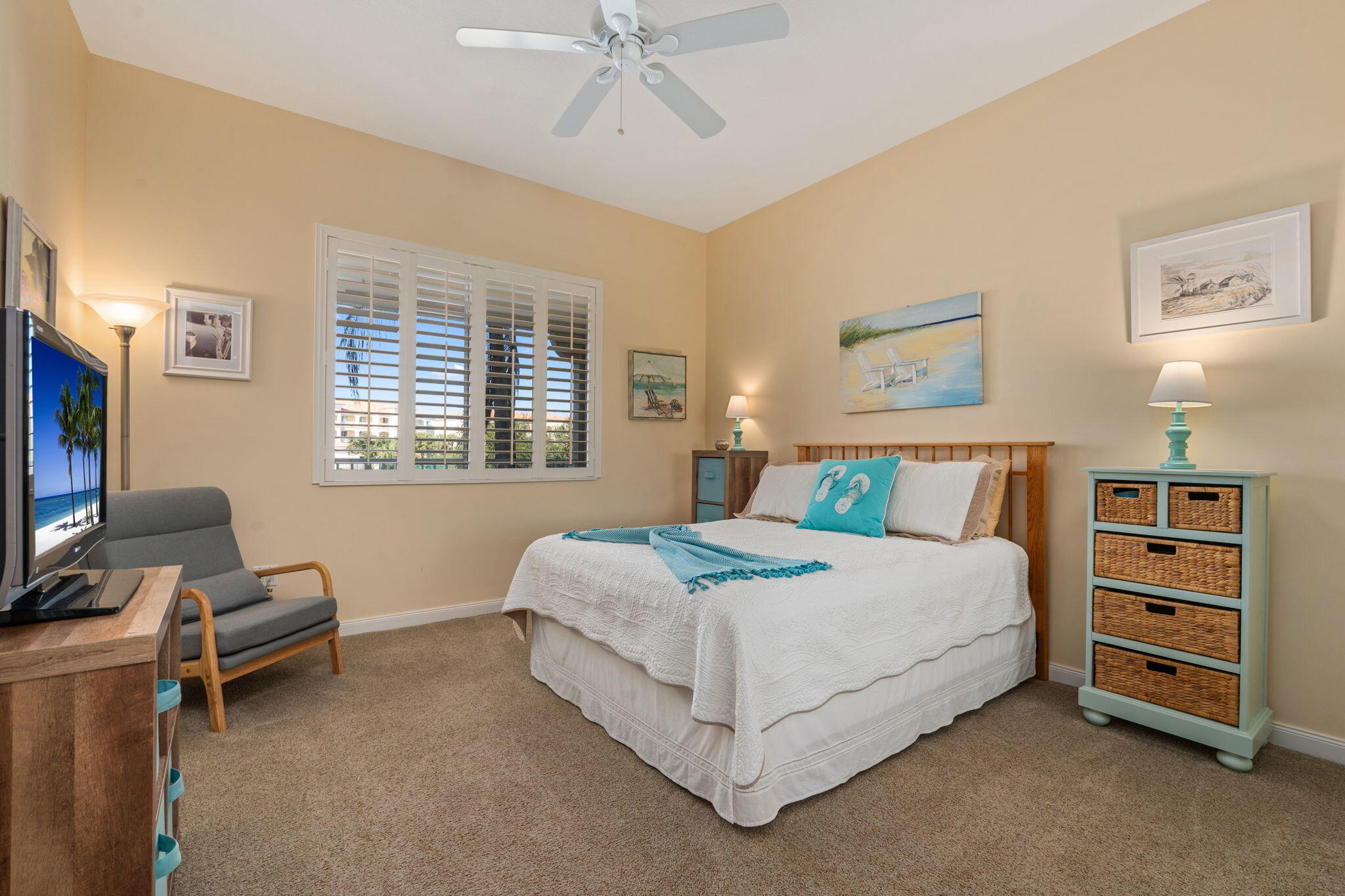 27 Harbour Isle Drive W 203