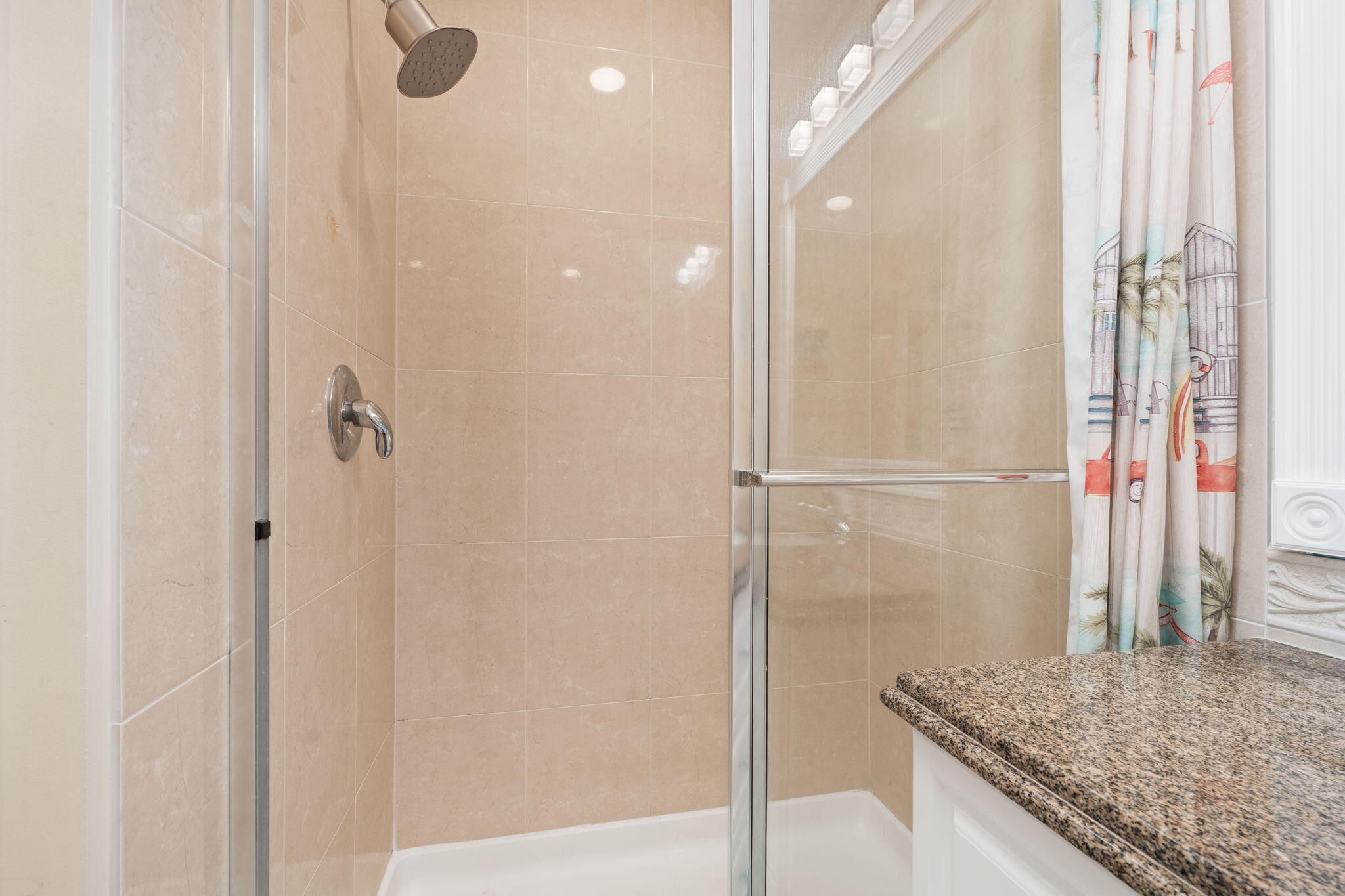 27 Harbour Isle Drive W 203