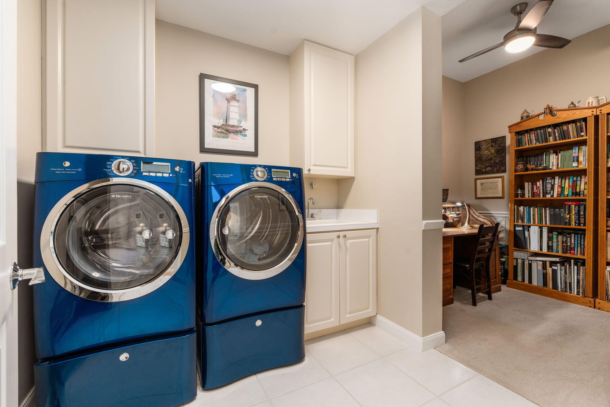 27 Harbour Isle Drive W 203