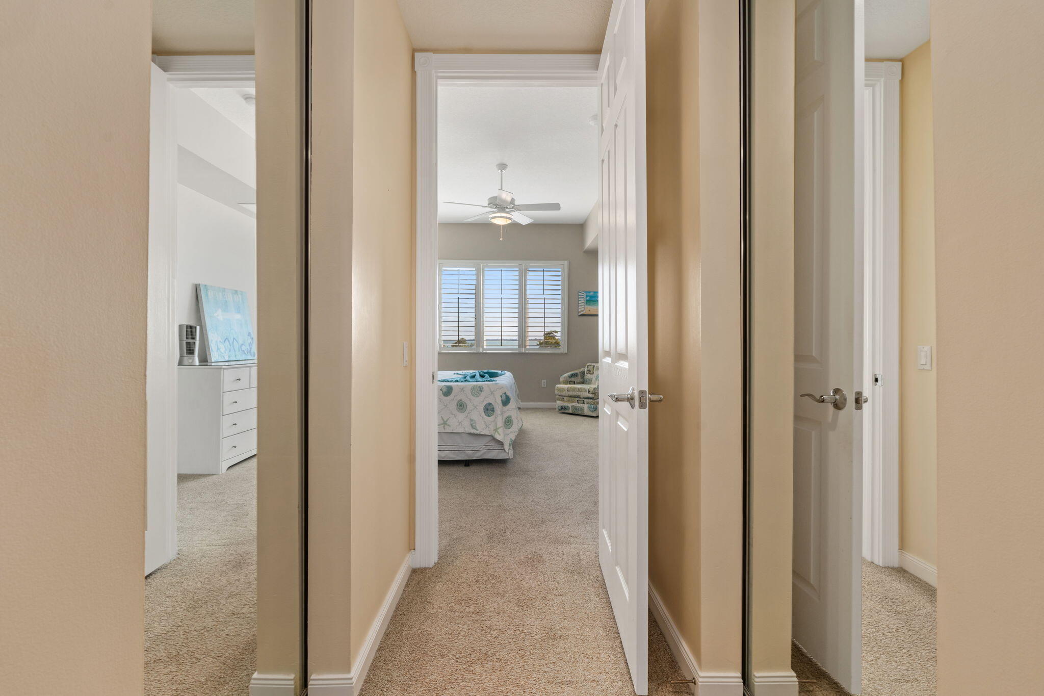 27 Harbour Isle Drive W 203