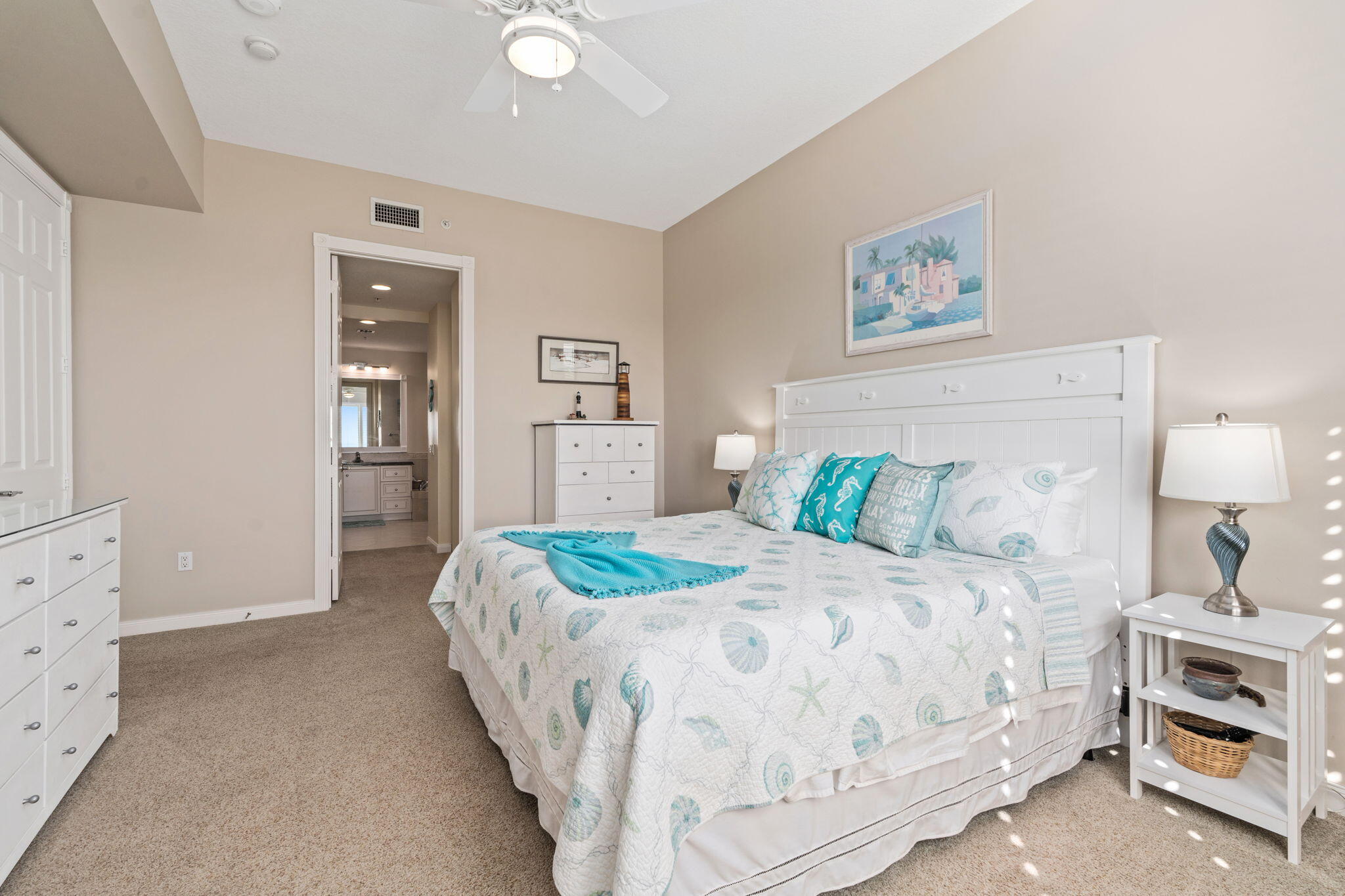 27 Harbour Isle Drive W 203