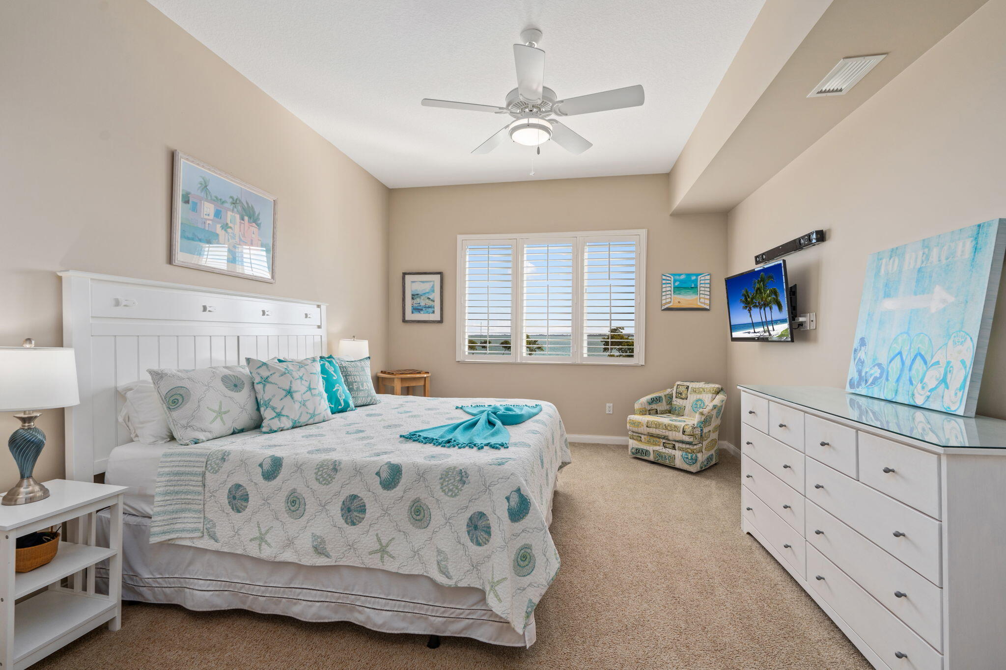 27 Harbour Isle Drive W 203
