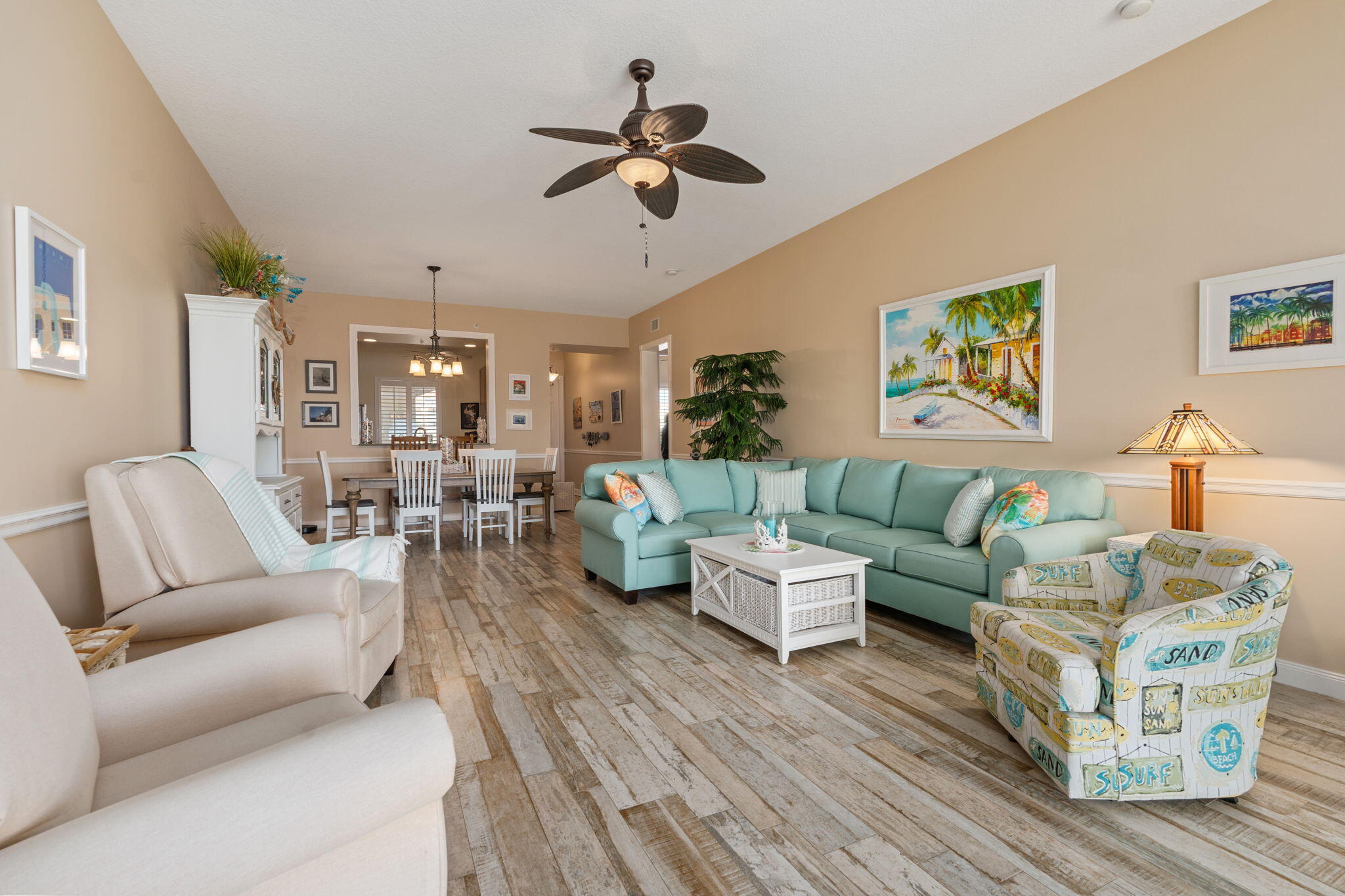 27 Harbour Isle Drive W 203