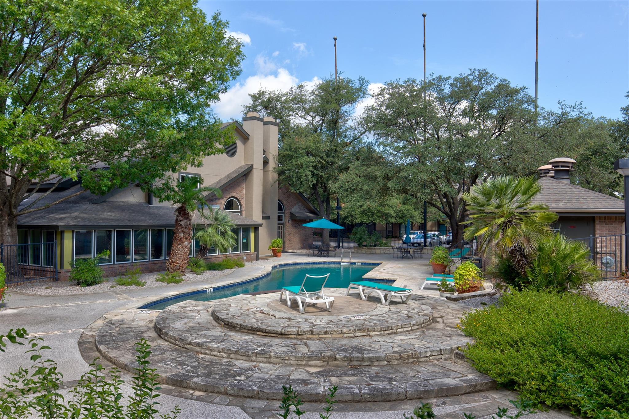 7685 Northcross DR # 200