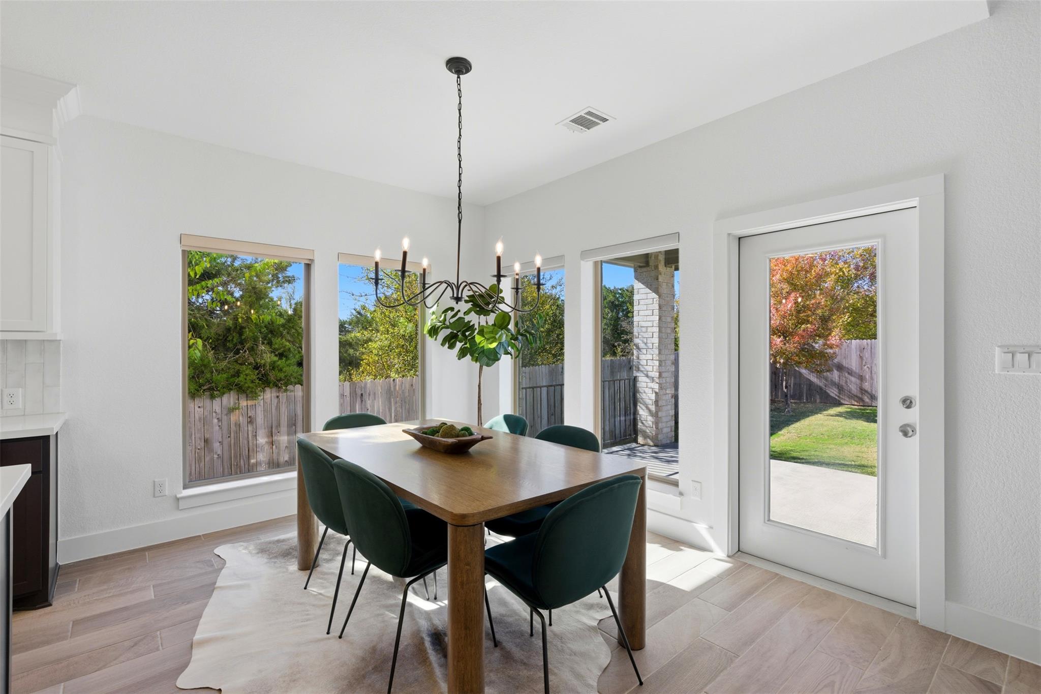 407 Francis Lottie DR