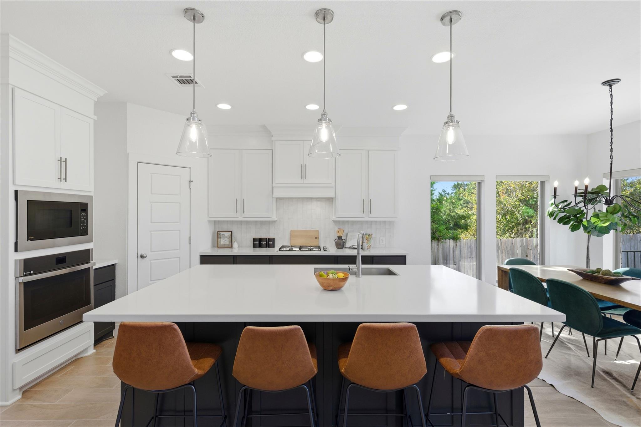 407 Francis Lottie DR