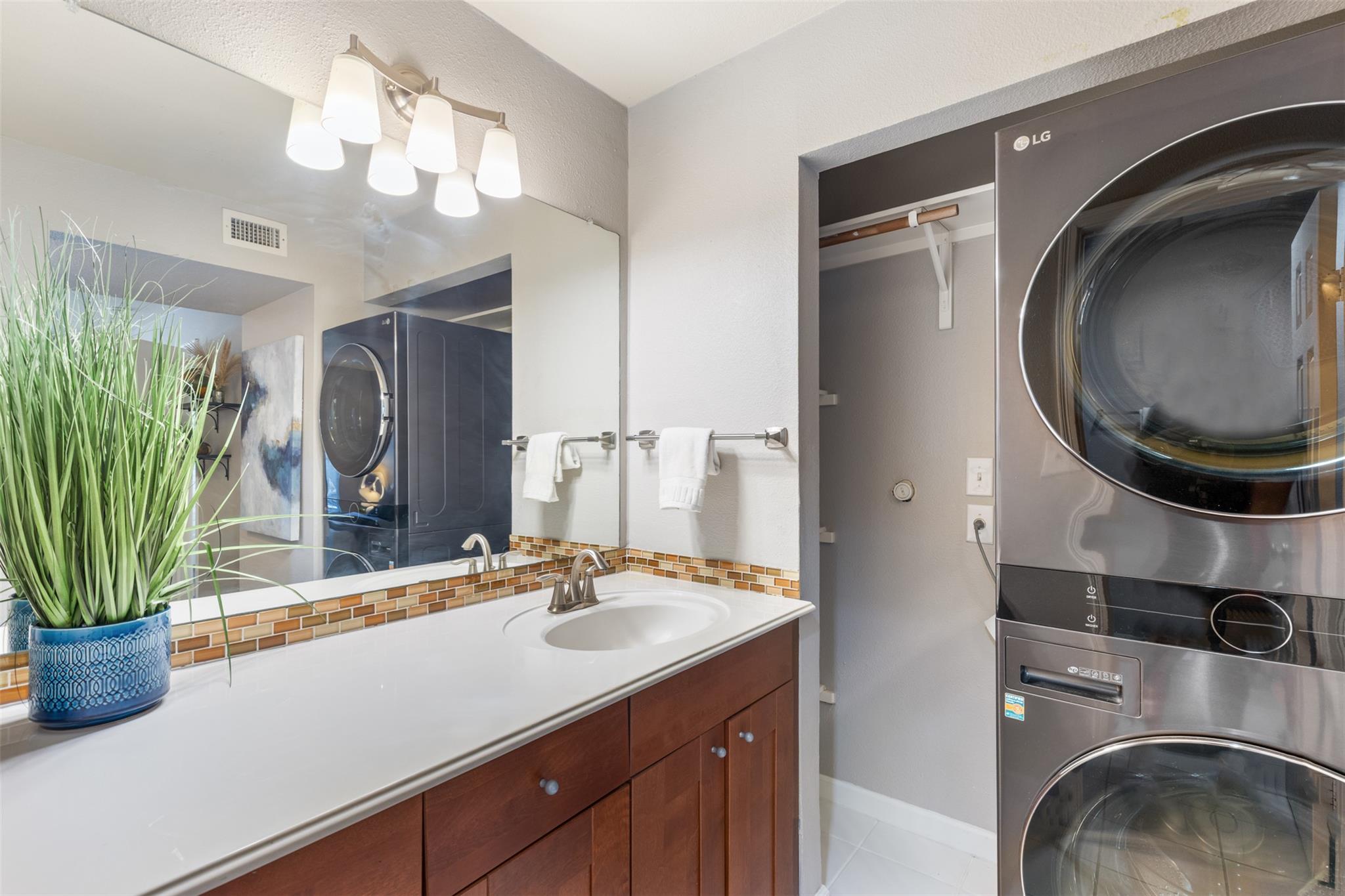 7685 Northcross DR # 200