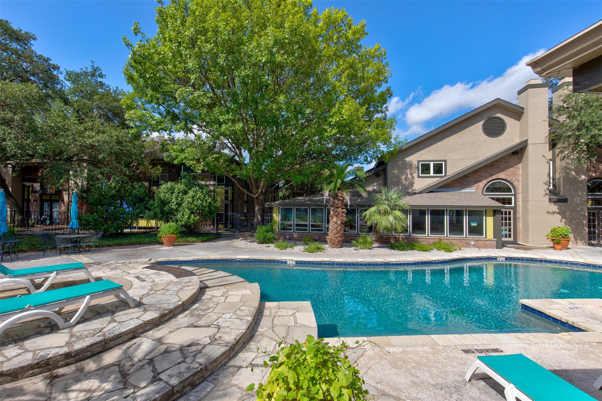 7685 Northcross DR # 200