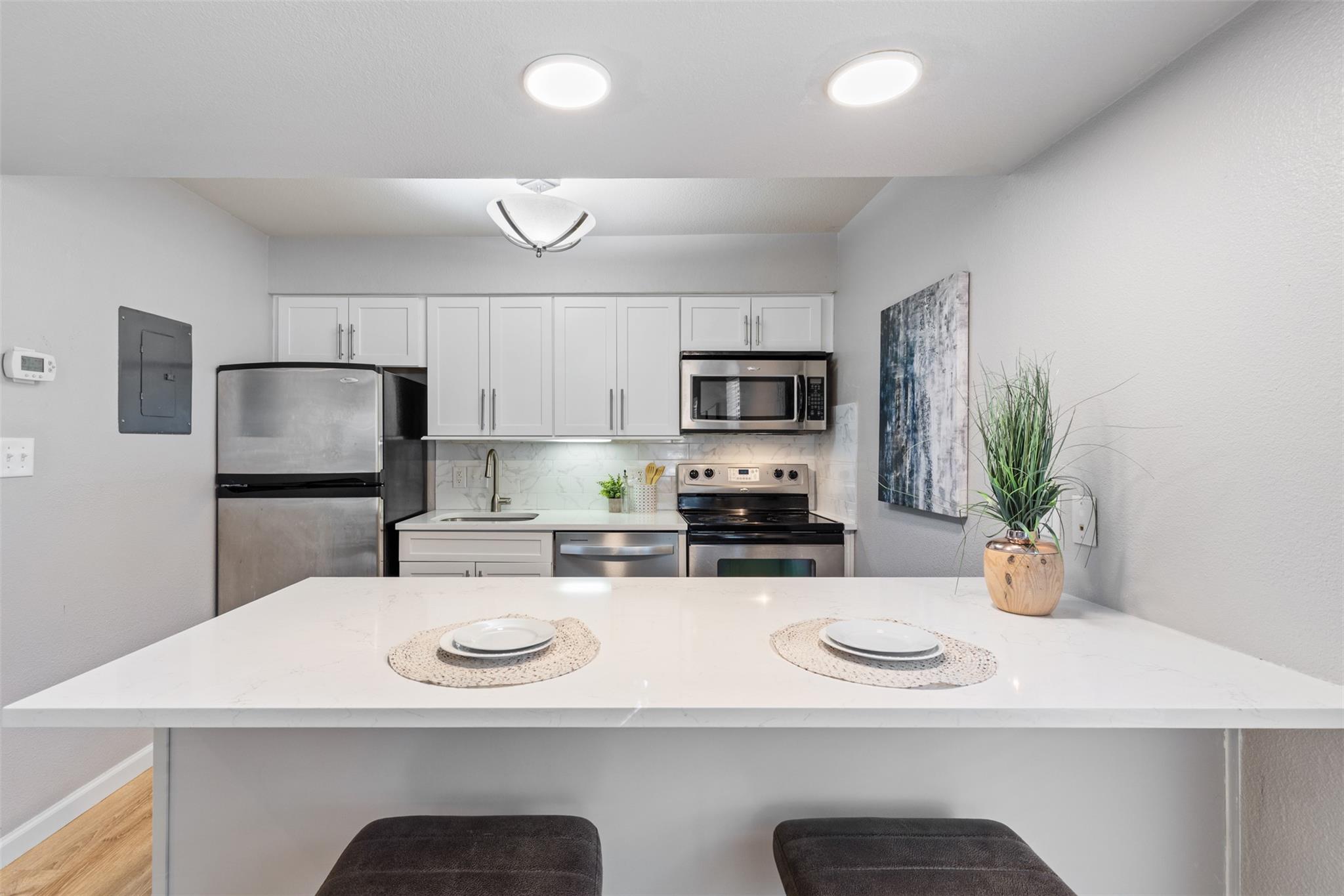 7685 Northcross DR # 200