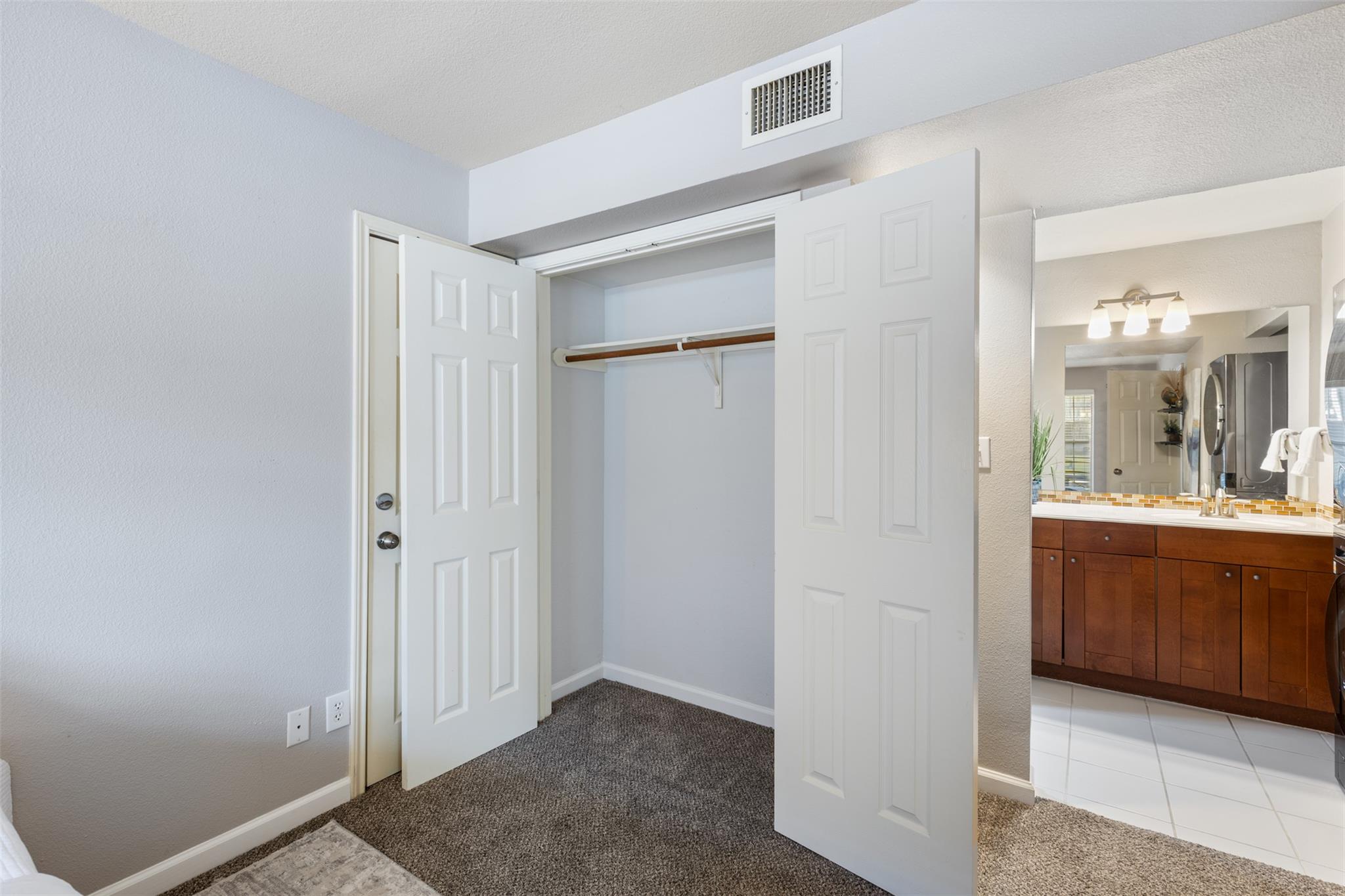 7685 Northcross DR # 200