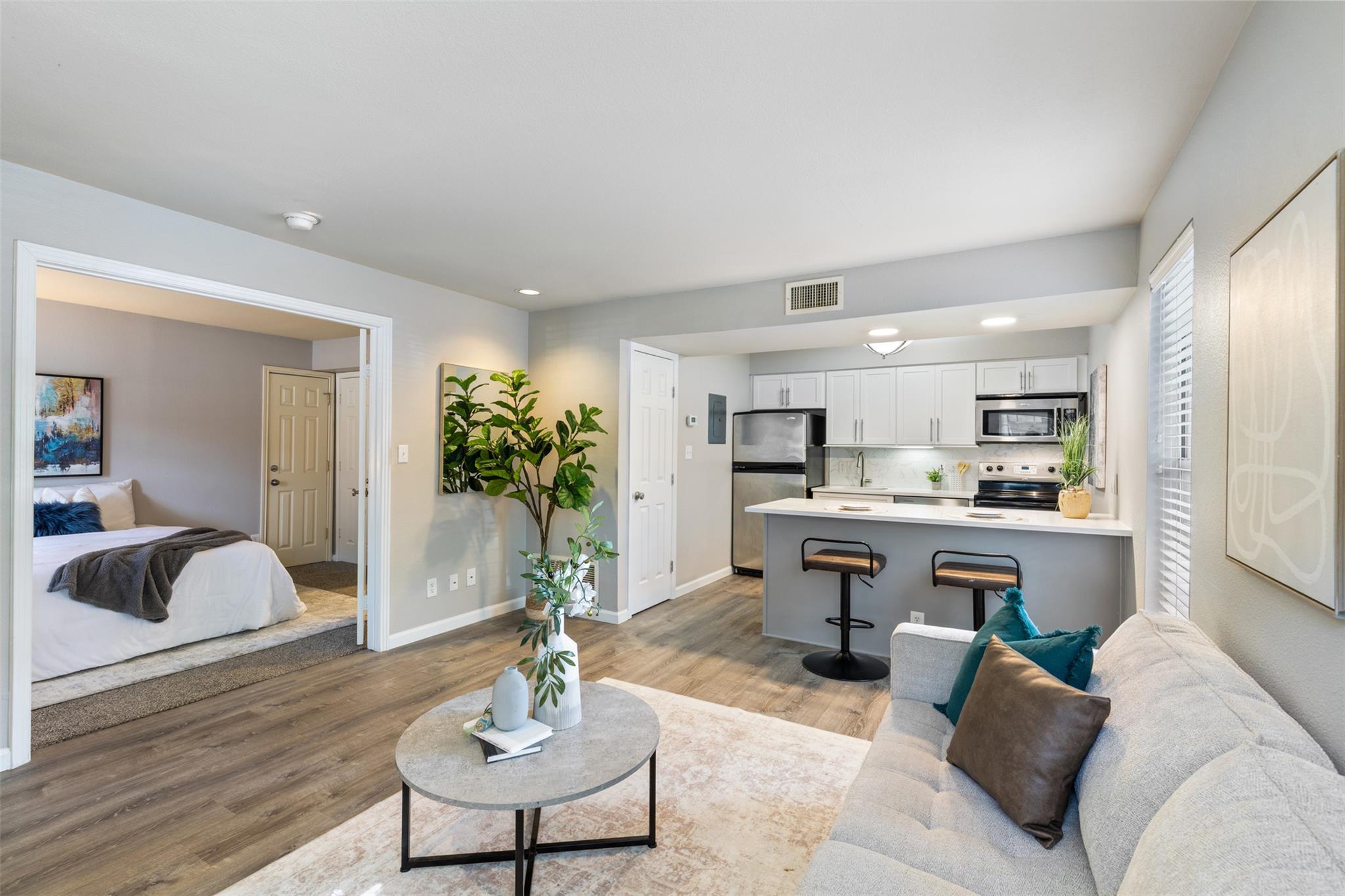 7685 Northcross DR # 200