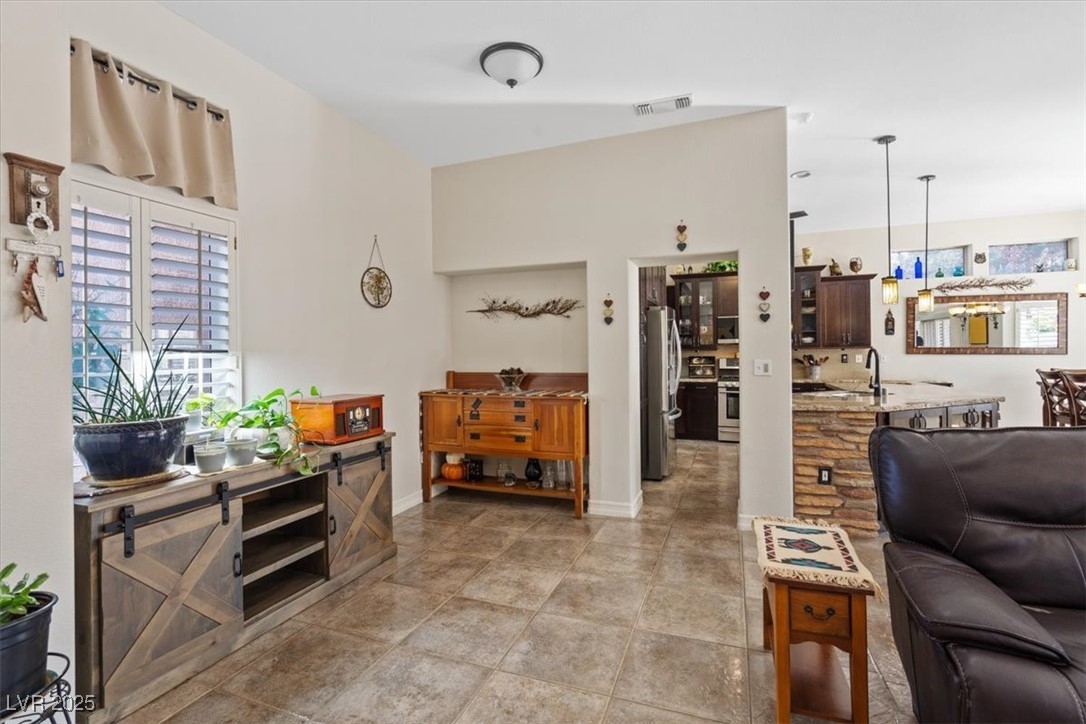 2525 Banora Point Drive