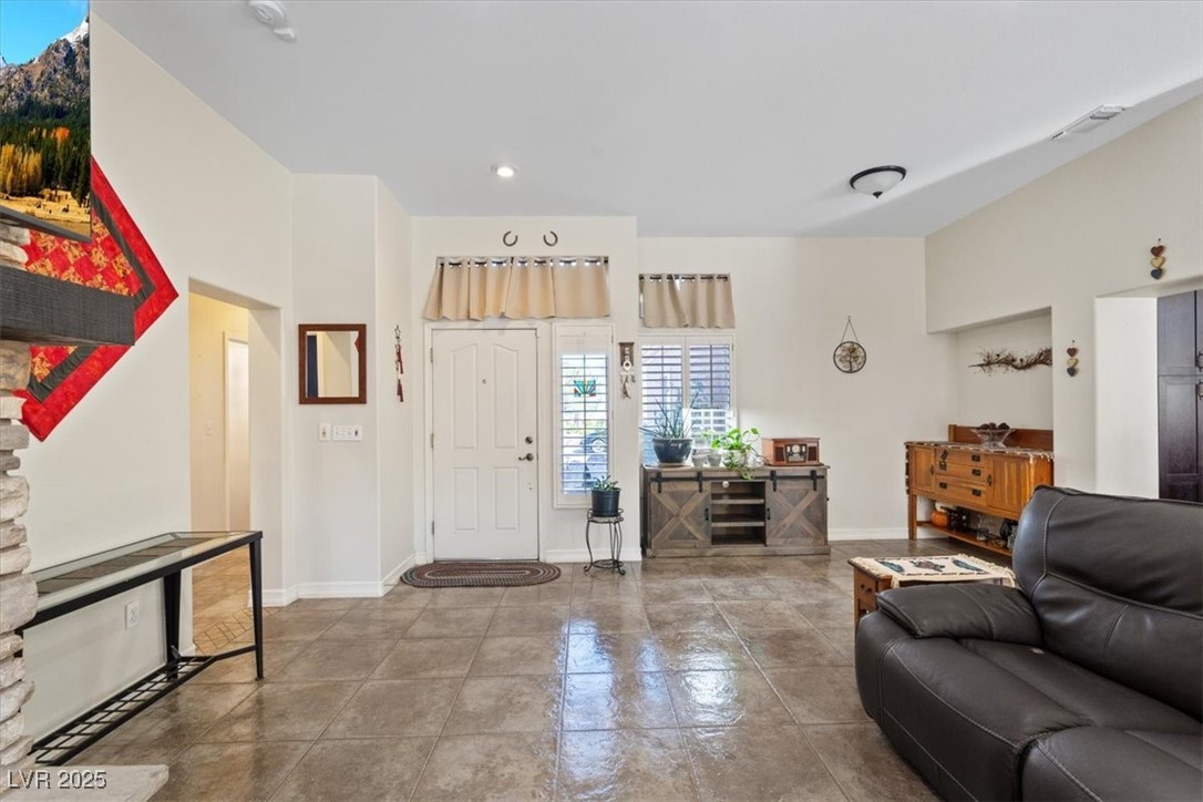 2525 Banora Point Drive