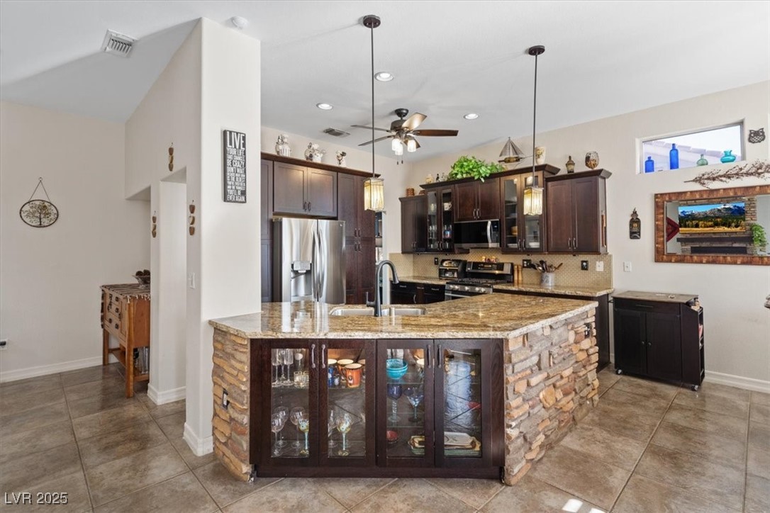 2525 Banora Point Drive