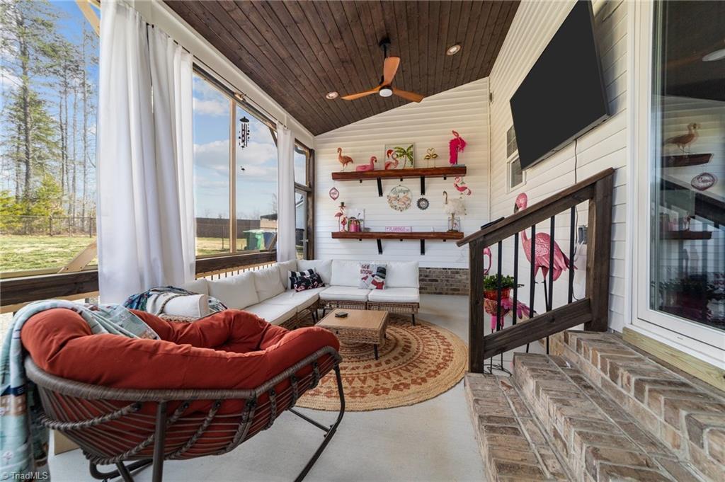 384 Twin Creeks Drive