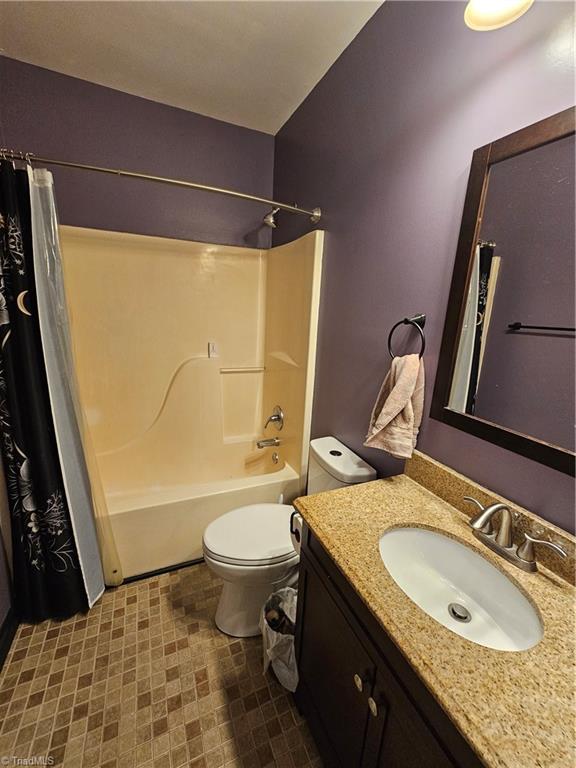 2307 Pineview Drive