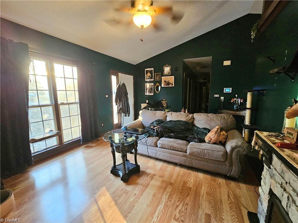 2307 Pineview Drive