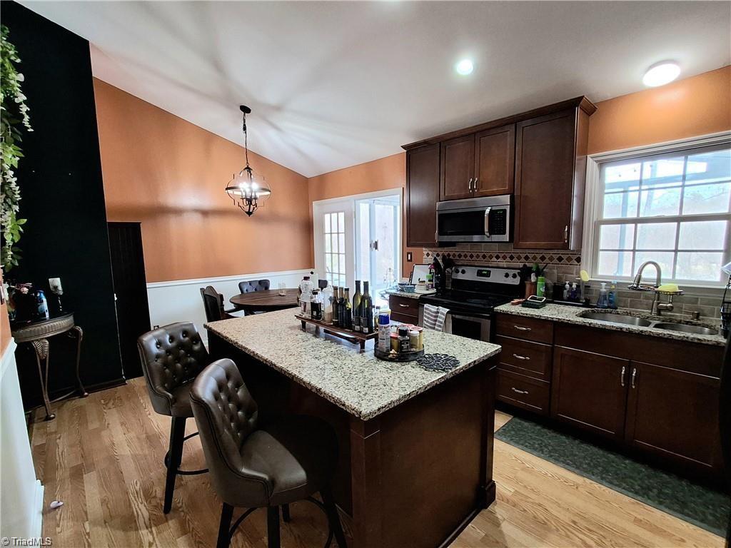 2307 Pineview Drive