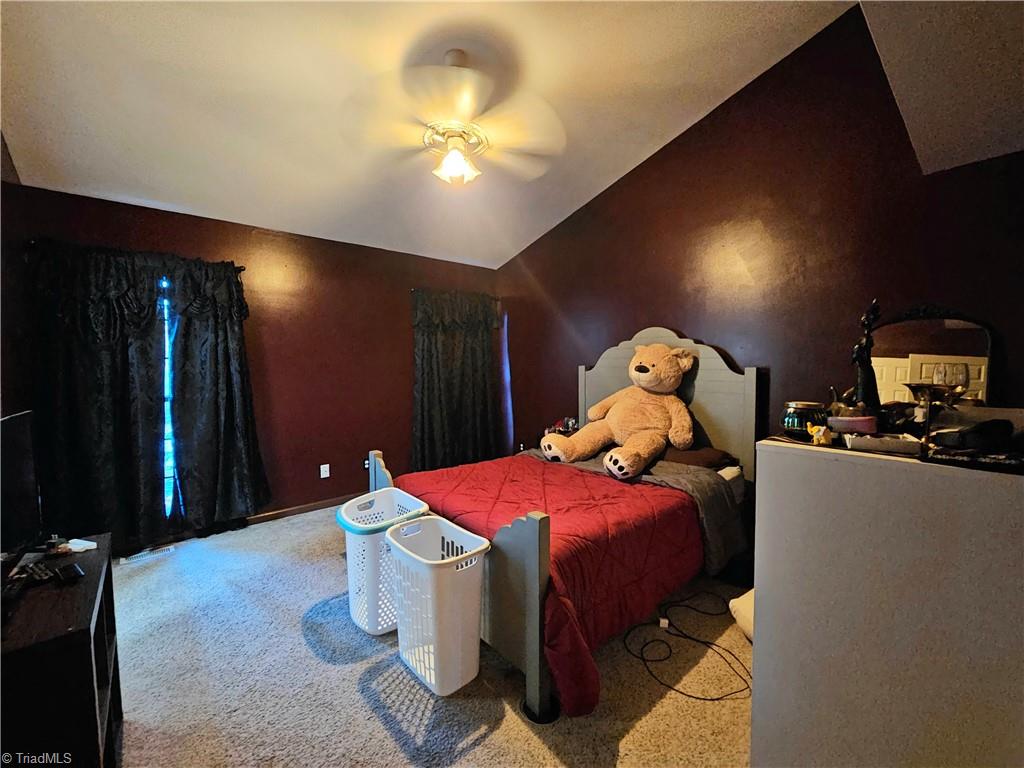 2307 Pineview Drive