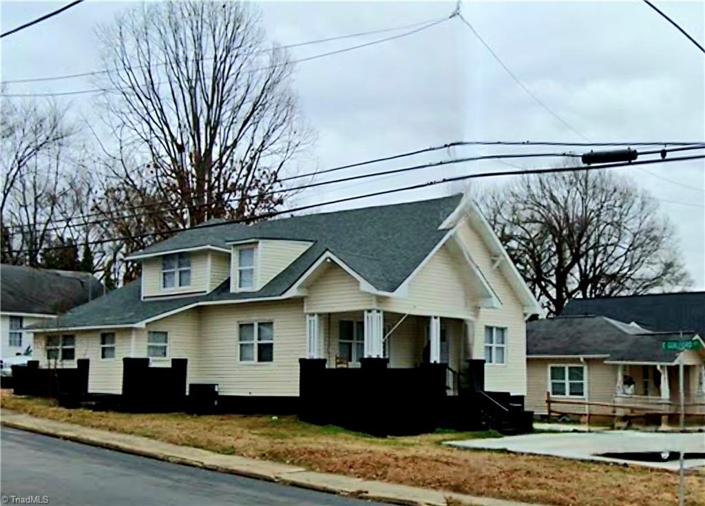 15 College Street