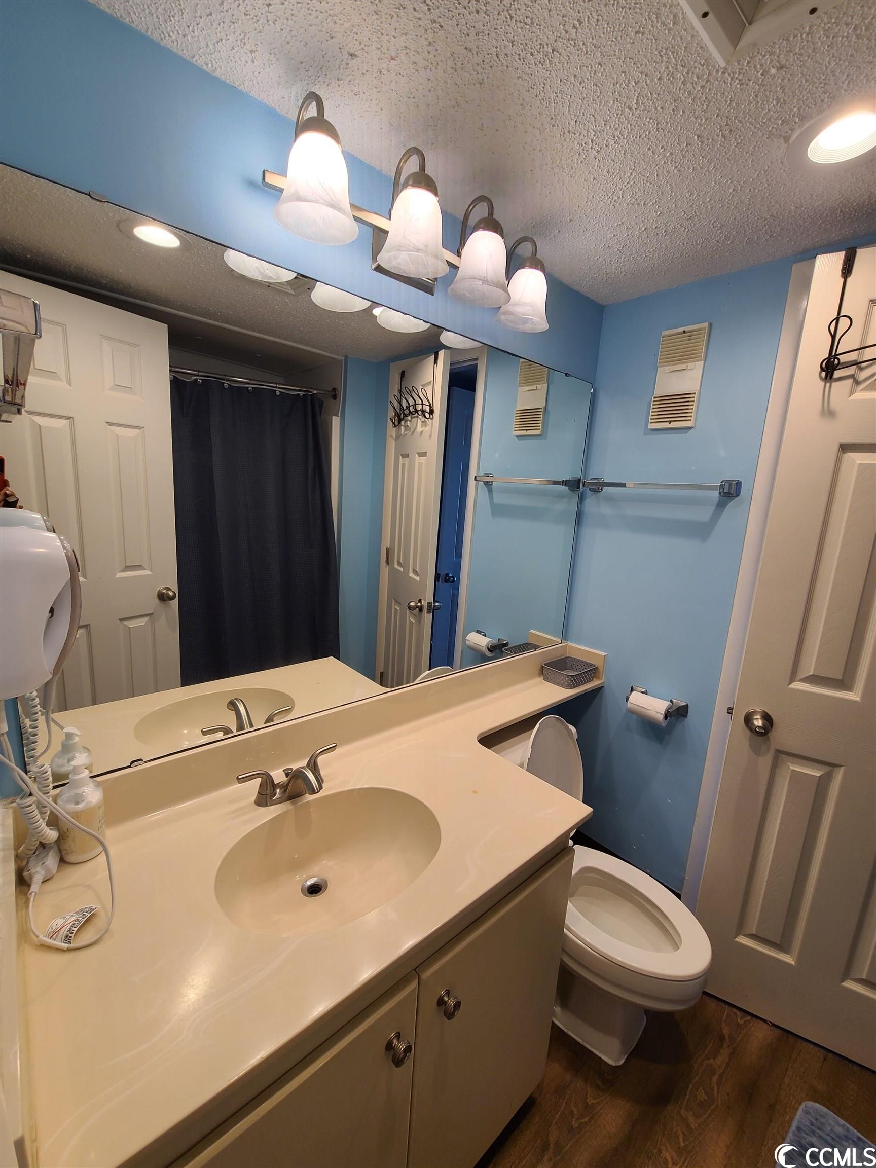 210 75th Ave N Unit: 4051