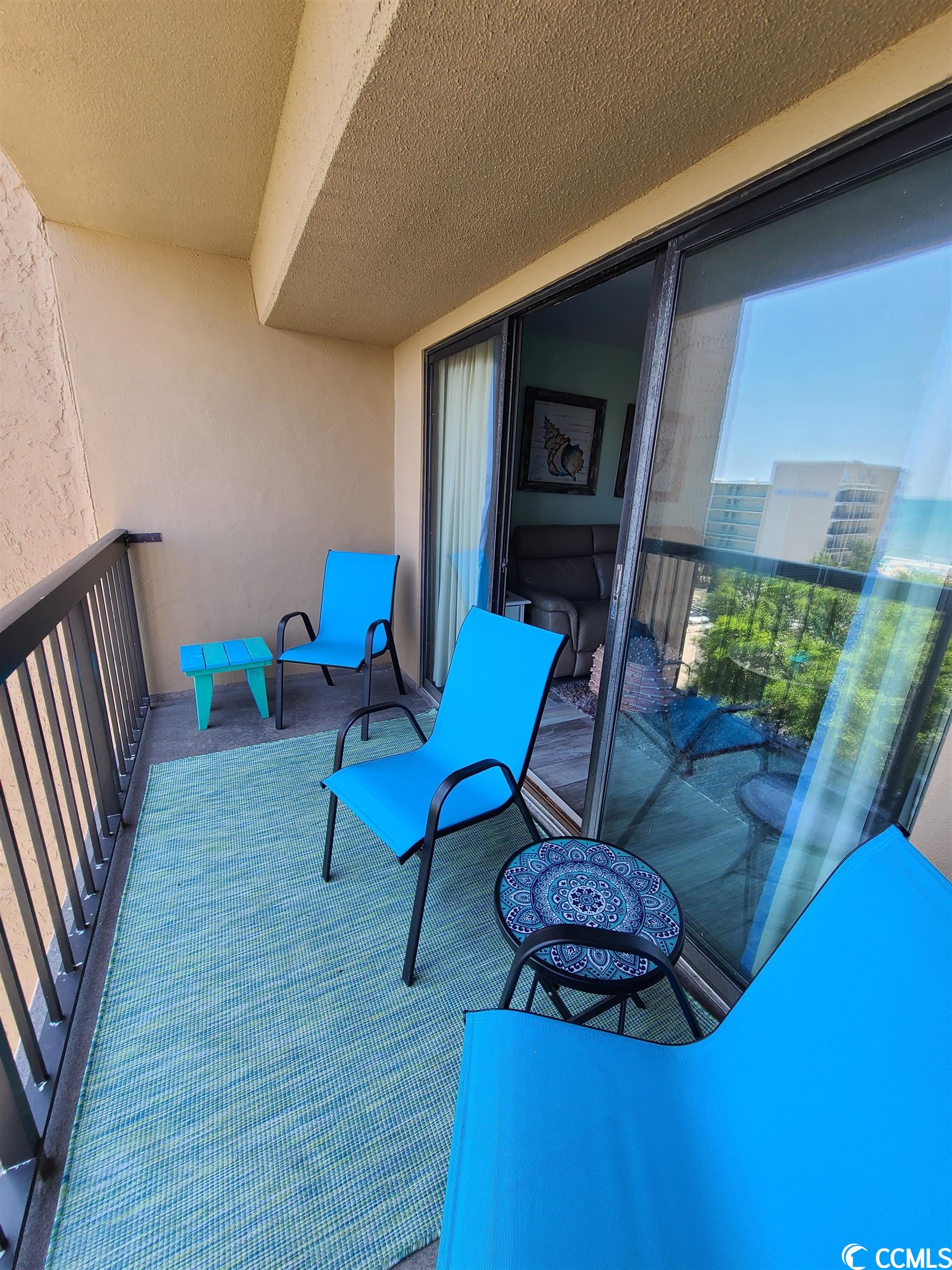 210 75th Ave N Unit: 4051
