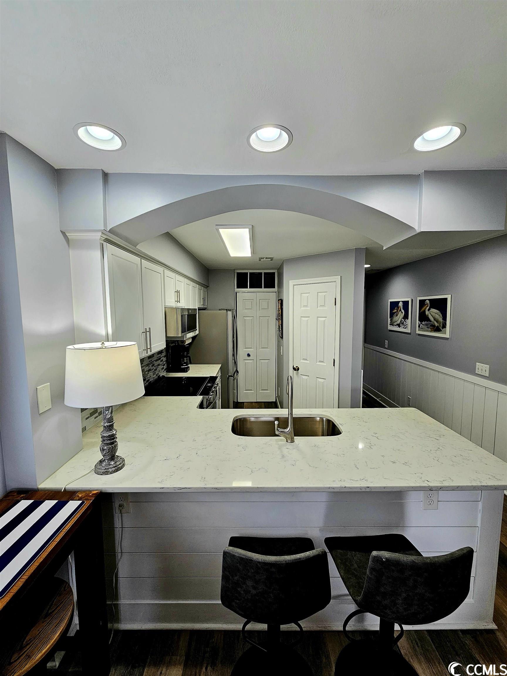 1900 Duffy St. Unit: L-6